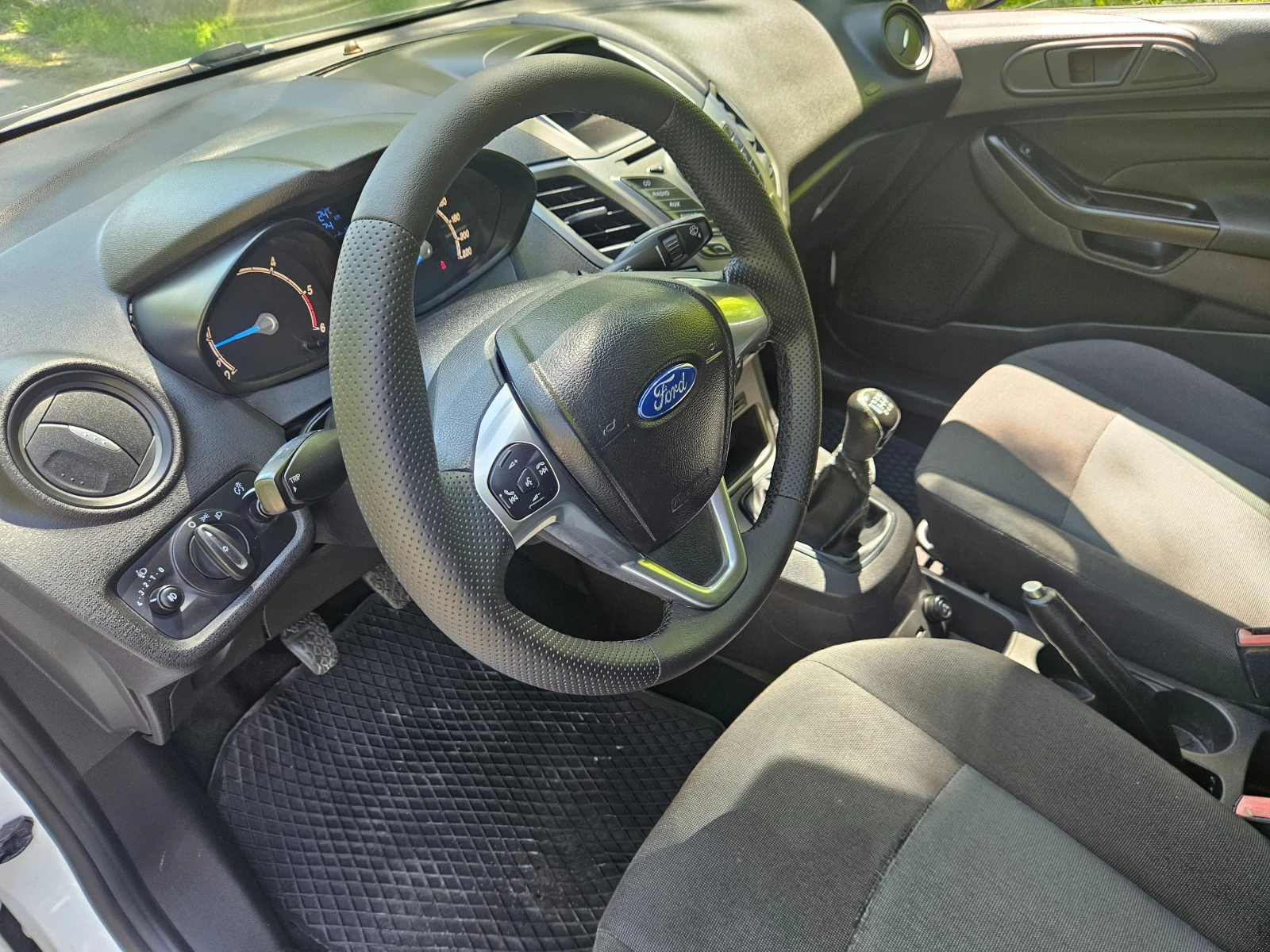 Ford Fiesta Товарен - изображение 9