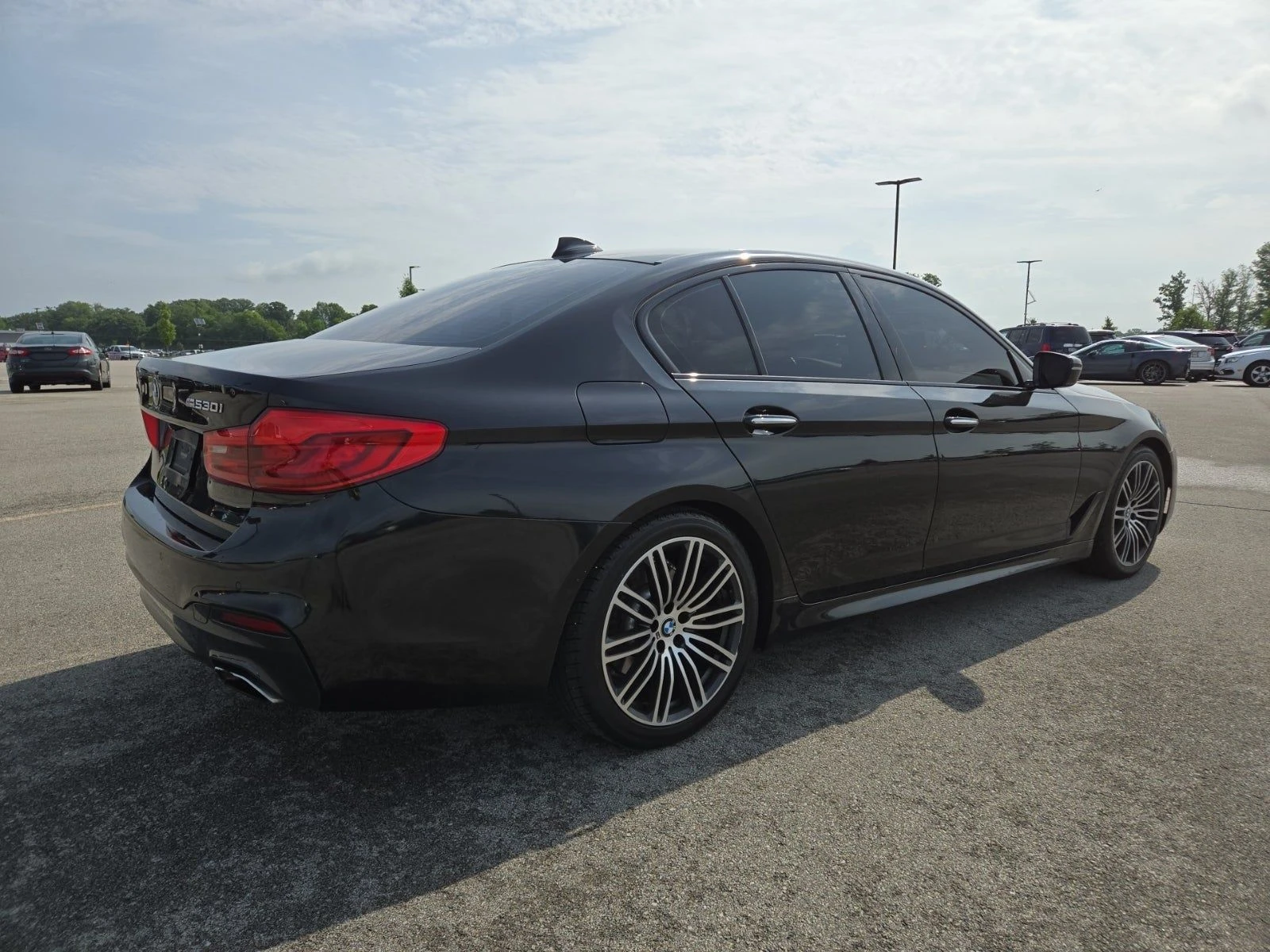 BMW 530 M-PACK* HEADUP* SENSATEC* SHODOWLINE* KEYLESS* APP - изображение 6