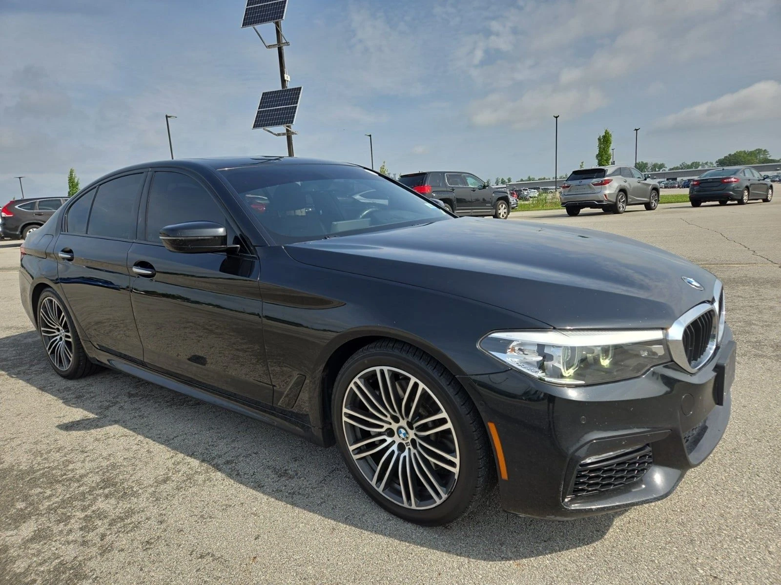 BMW 530 M-PACK* HEADUP* SENSATEC* SHODOWLINE* KEYLESS* APP - изображение 3