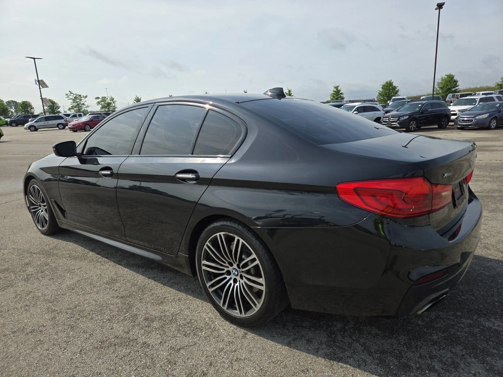 BMW 530 M-PACK* HEADUP* SENSATEC* SHODOWLINE* KEYLESS* APP - изображение 5