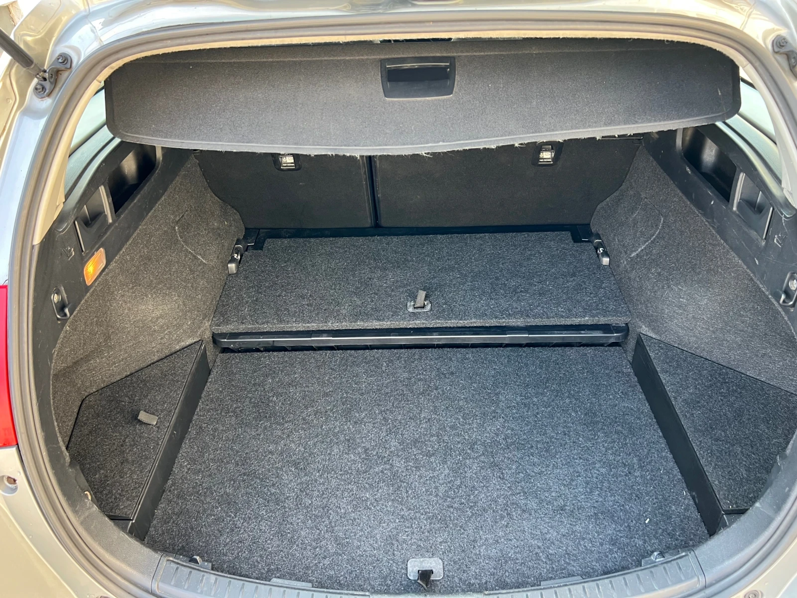 Toyota Auris 1.8 Hybrid  | Mobile.bg   14