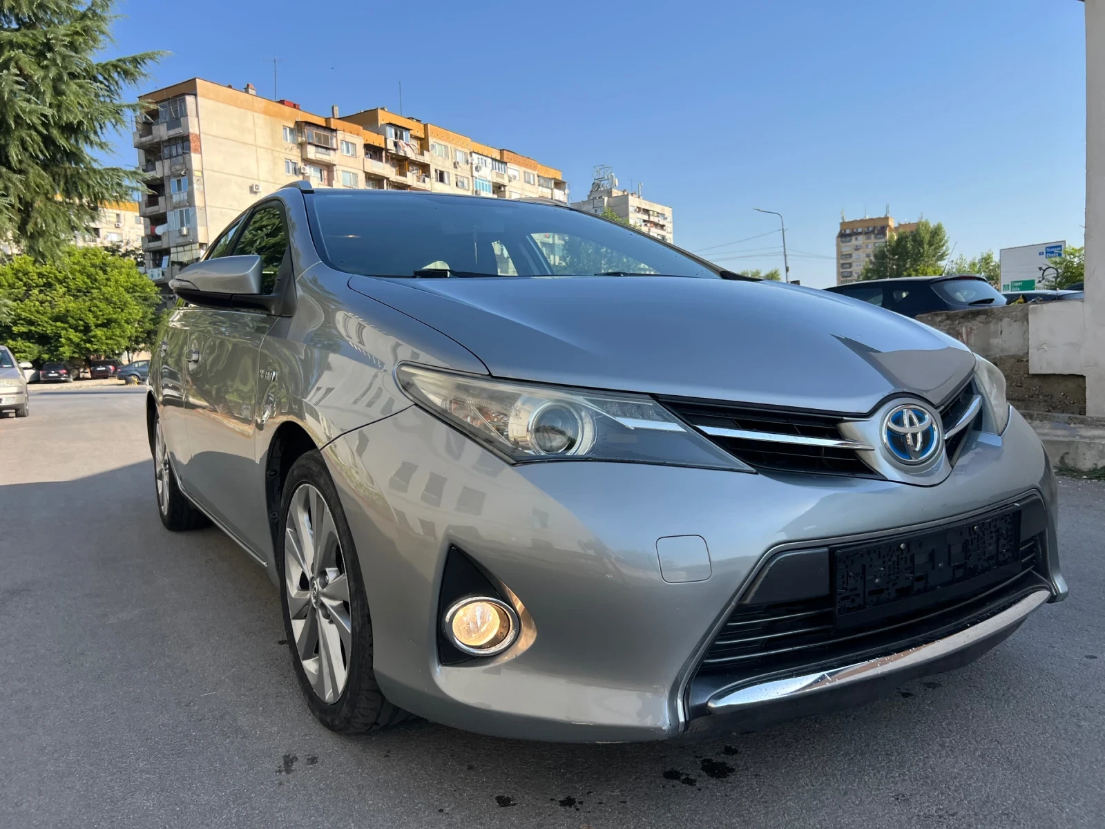 Toyota Auris 1.8 Hybrid  - изображение 3