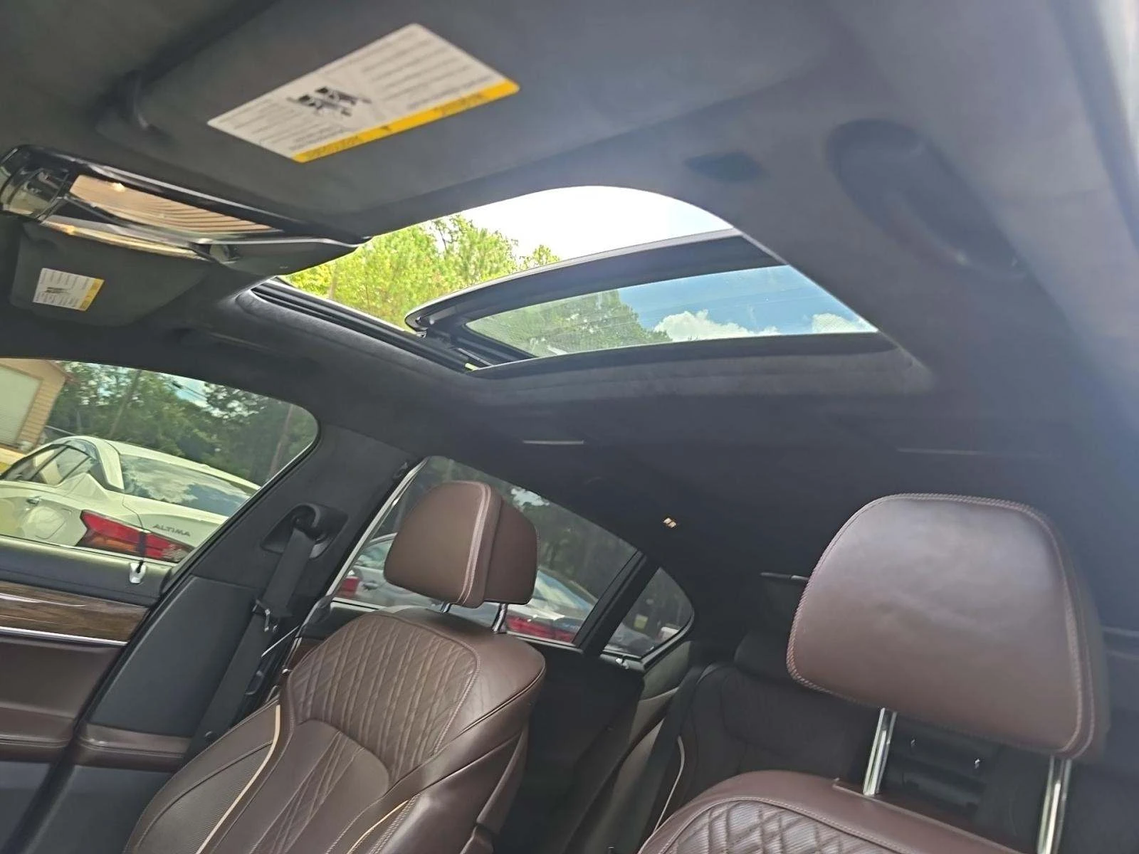 BMW 740 M-PACK* HEADUP* МАСАЖ* ОБДУХ* SKY PANO* HARMAN* KE - изображение 10