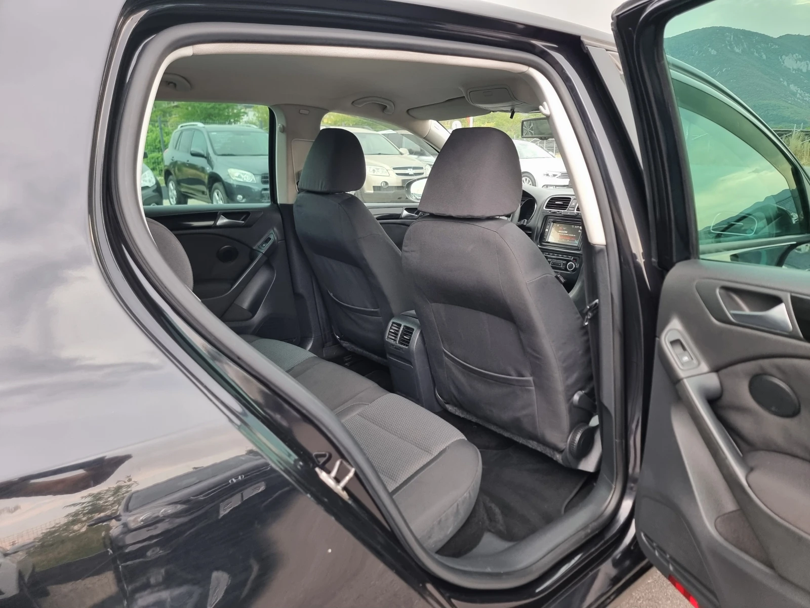 VW Golf 2.0TDI | Mobile.bg — изображение 14