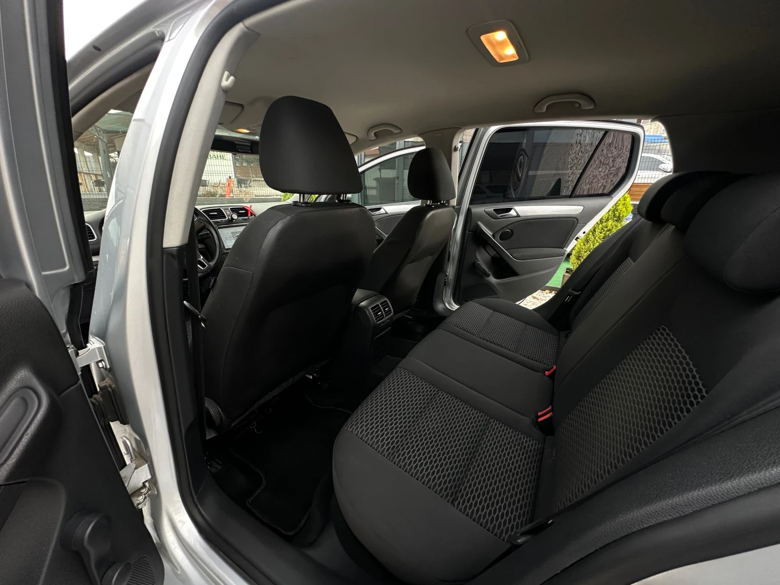 VW Golf Comfortline* 1.6* -* * R-*  | Mobile.bg   12