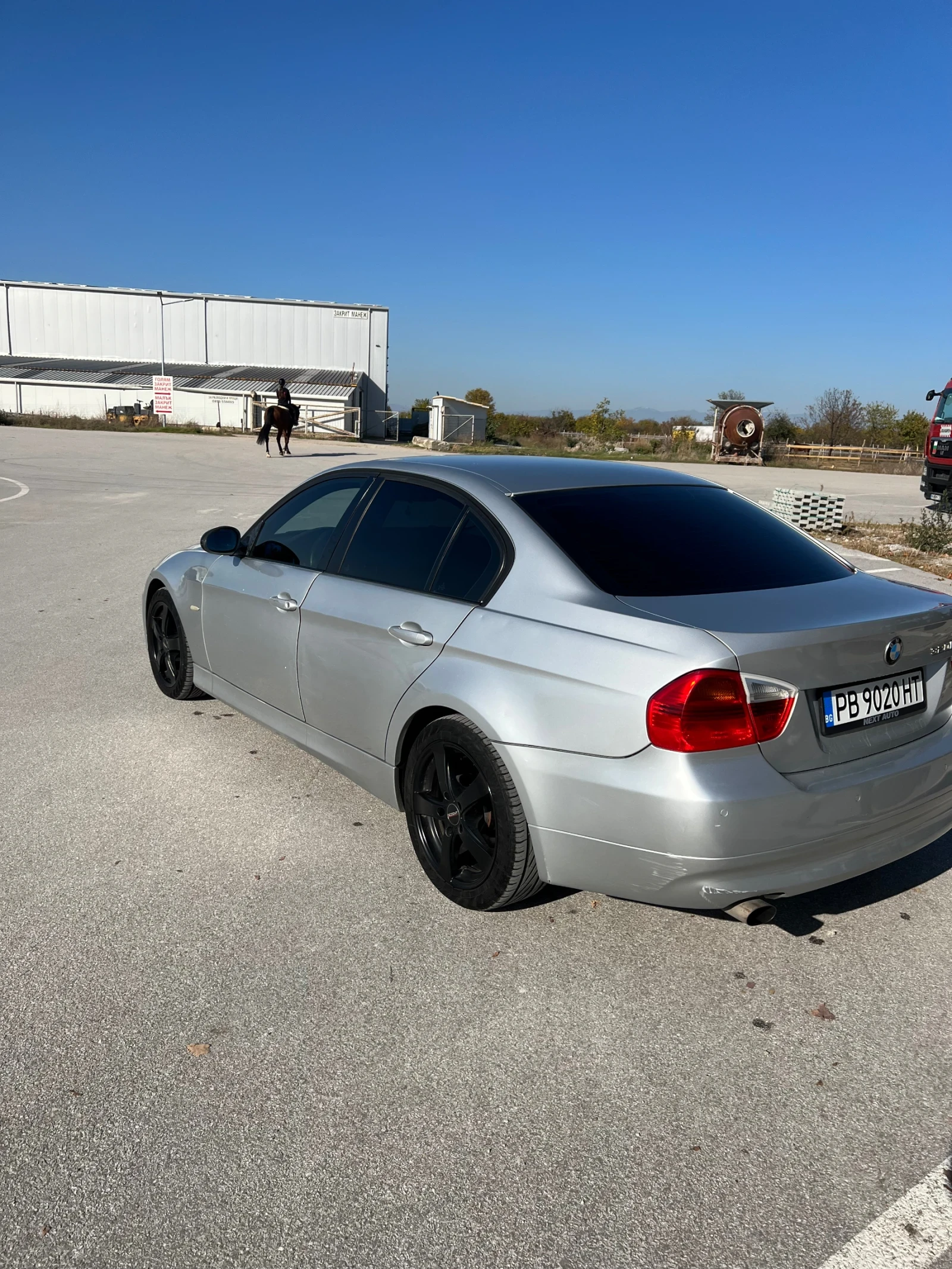 BMW 320  - изображение 4