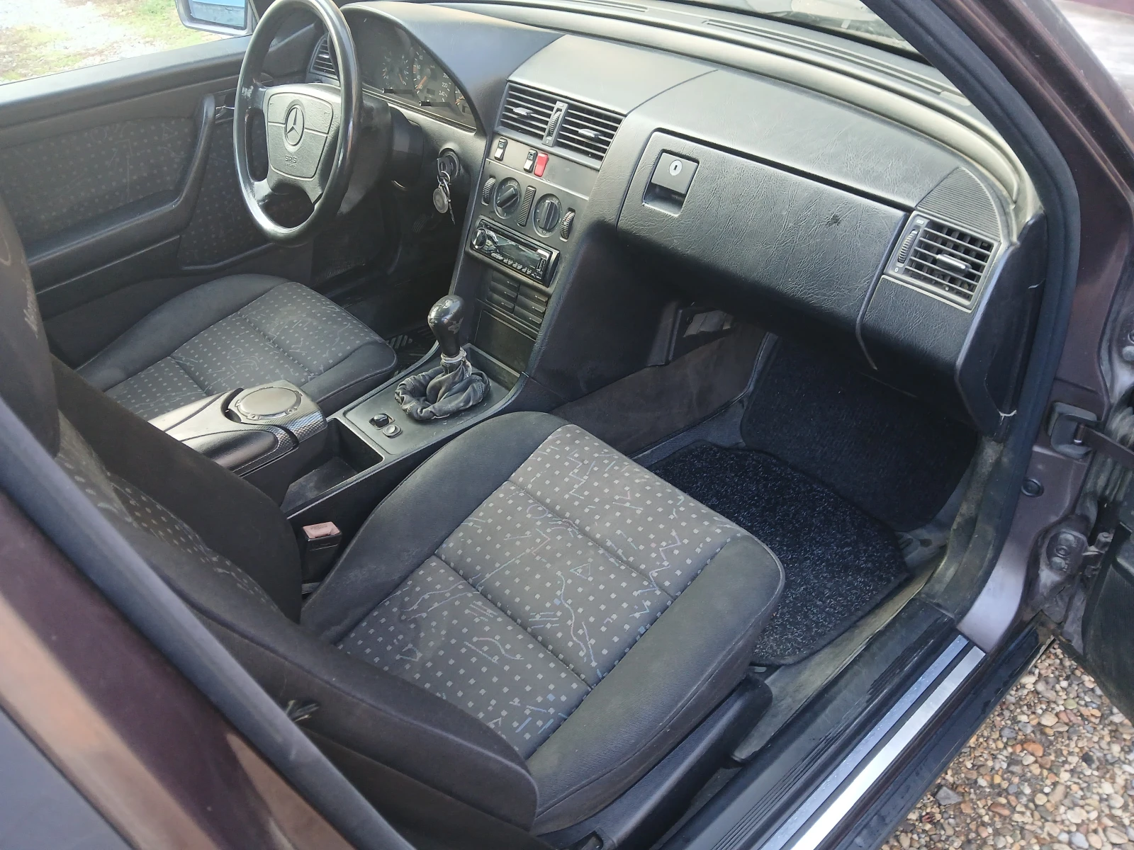 Mercedes-Benz C 180 1.8газ гаражен  - изображение 4