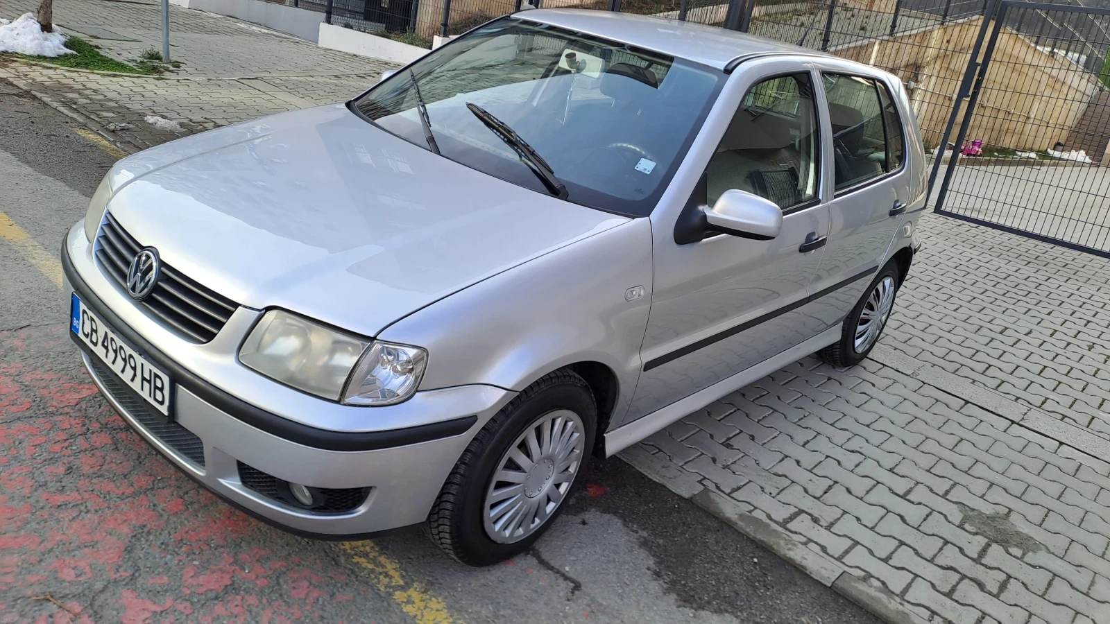 VW Polo 1.9 SDI 75кс. ГАРАЖЕН! - изображение 2