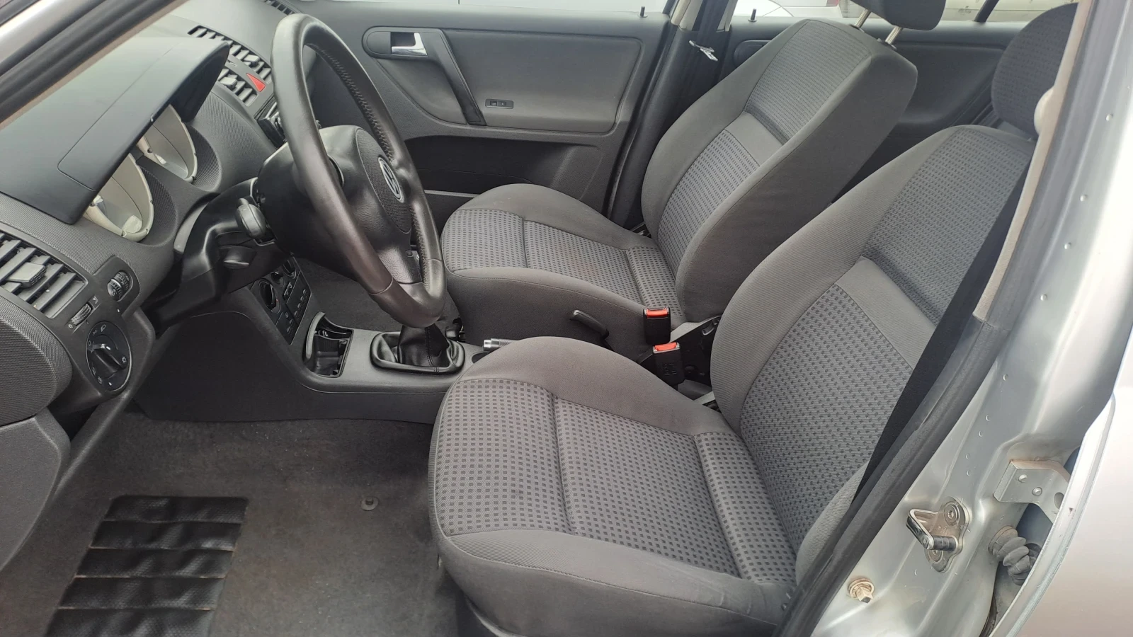 VW Polo 1.9 SDI 75кс. ГАРАЖЕН! - изображение 9