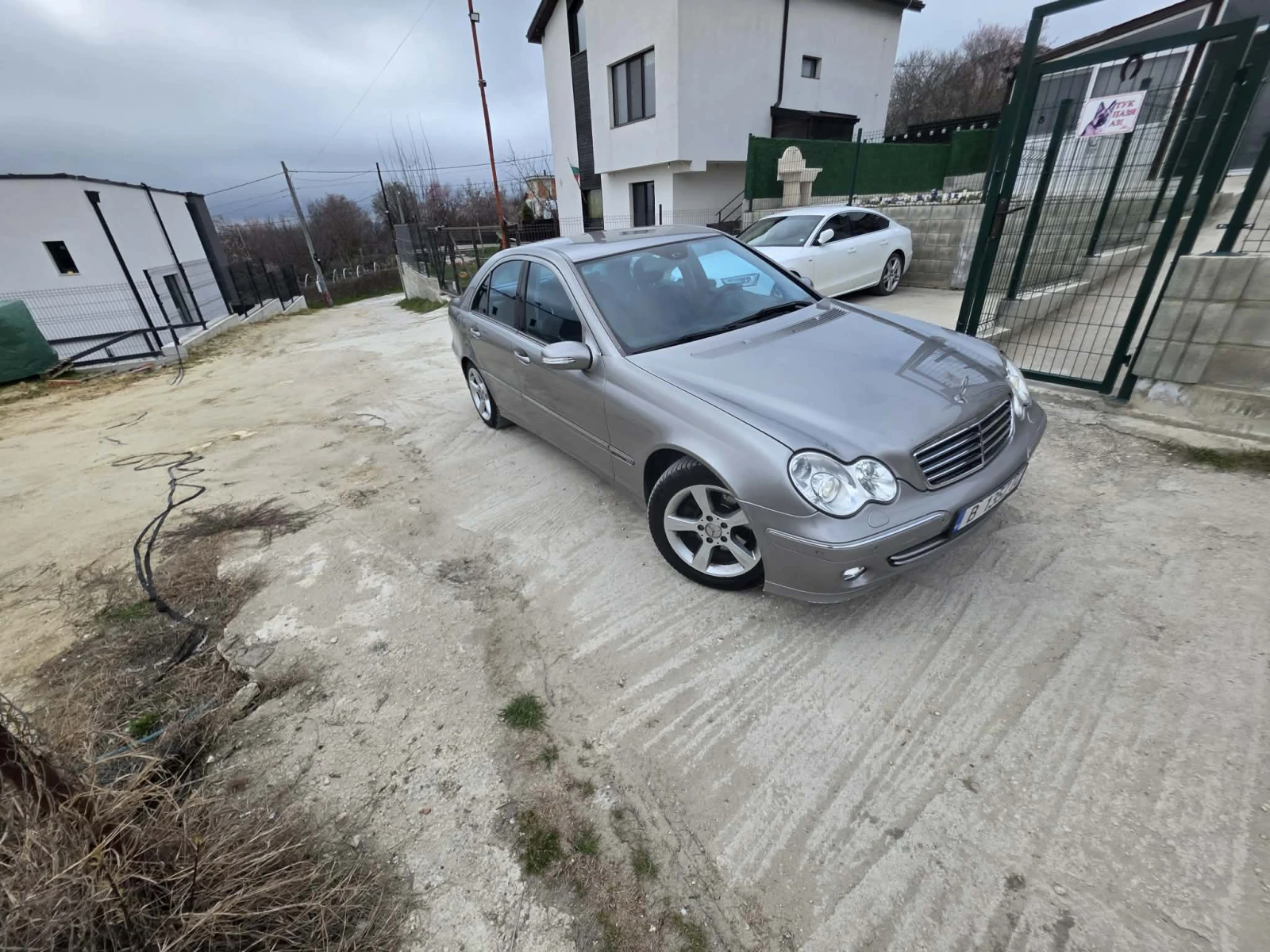 Mercedes-Benz C 200 Kompressor - Газ, Фейслифт, Авангард /Уникат/, снимка 2 - Автомобили и джипове - 54006859