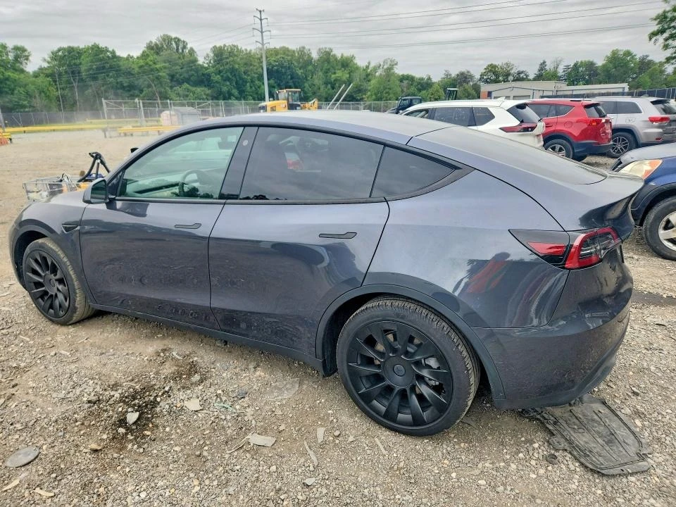 Tesla Model Y, снимка 2 - Автомобили и джипове - 54818782