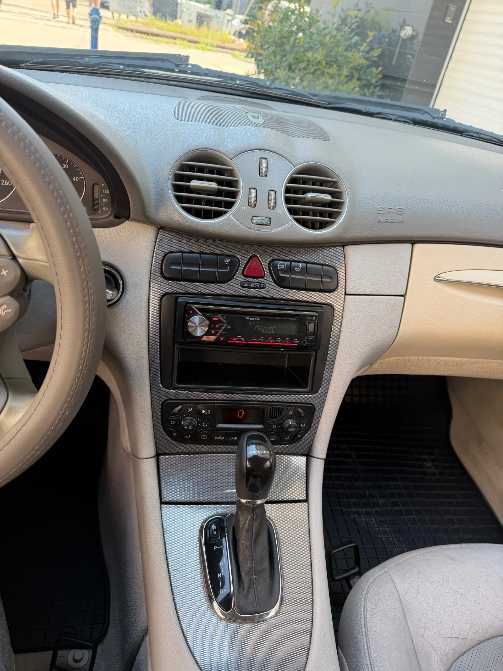 Mercedes-Benz CLK, снимка 7 - Автомобили и джипове - 55076835