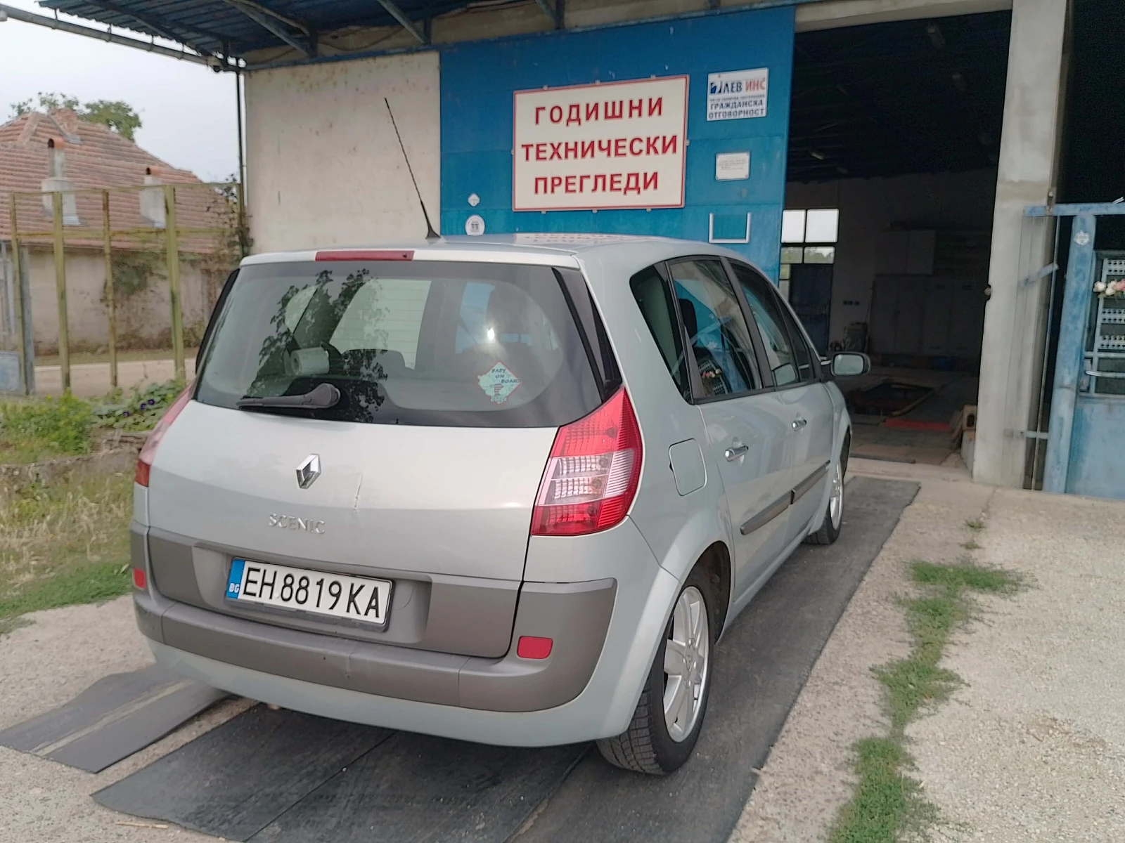 Renault Megane Scenic, снимка 4 - Автомобили и джипове - 55658305