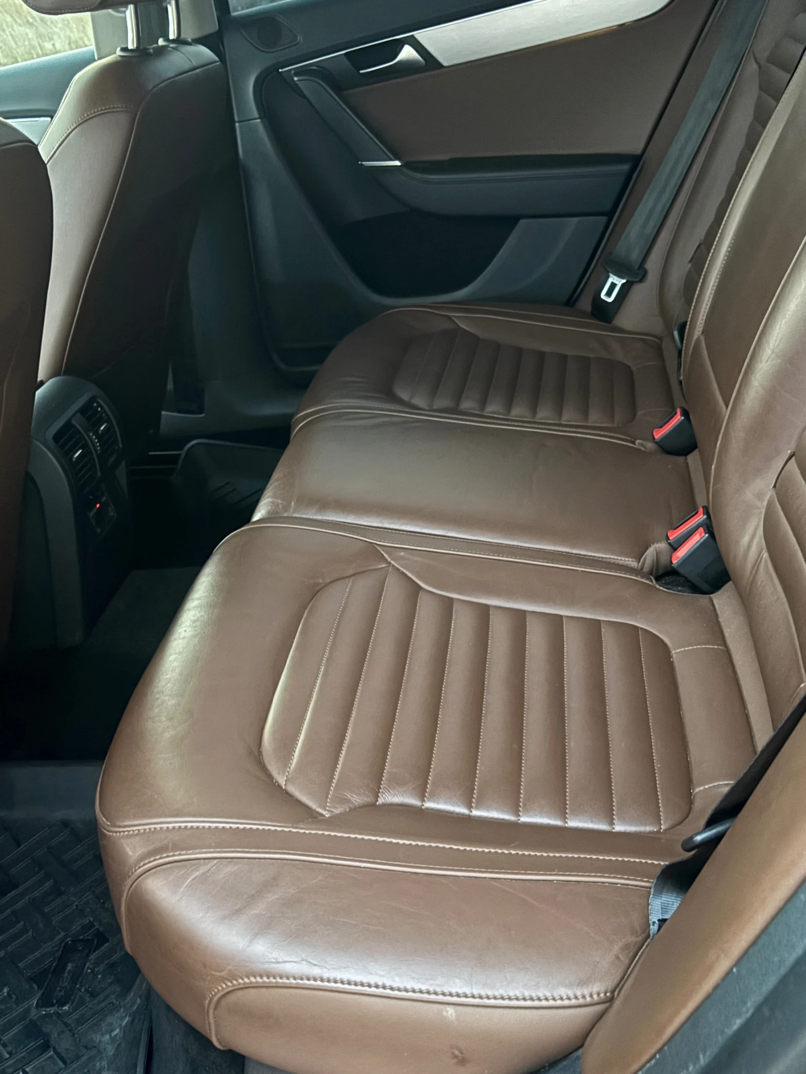 VW Passat 2.0TDI, снимка 5 - Автомобили и джипове - 56046766