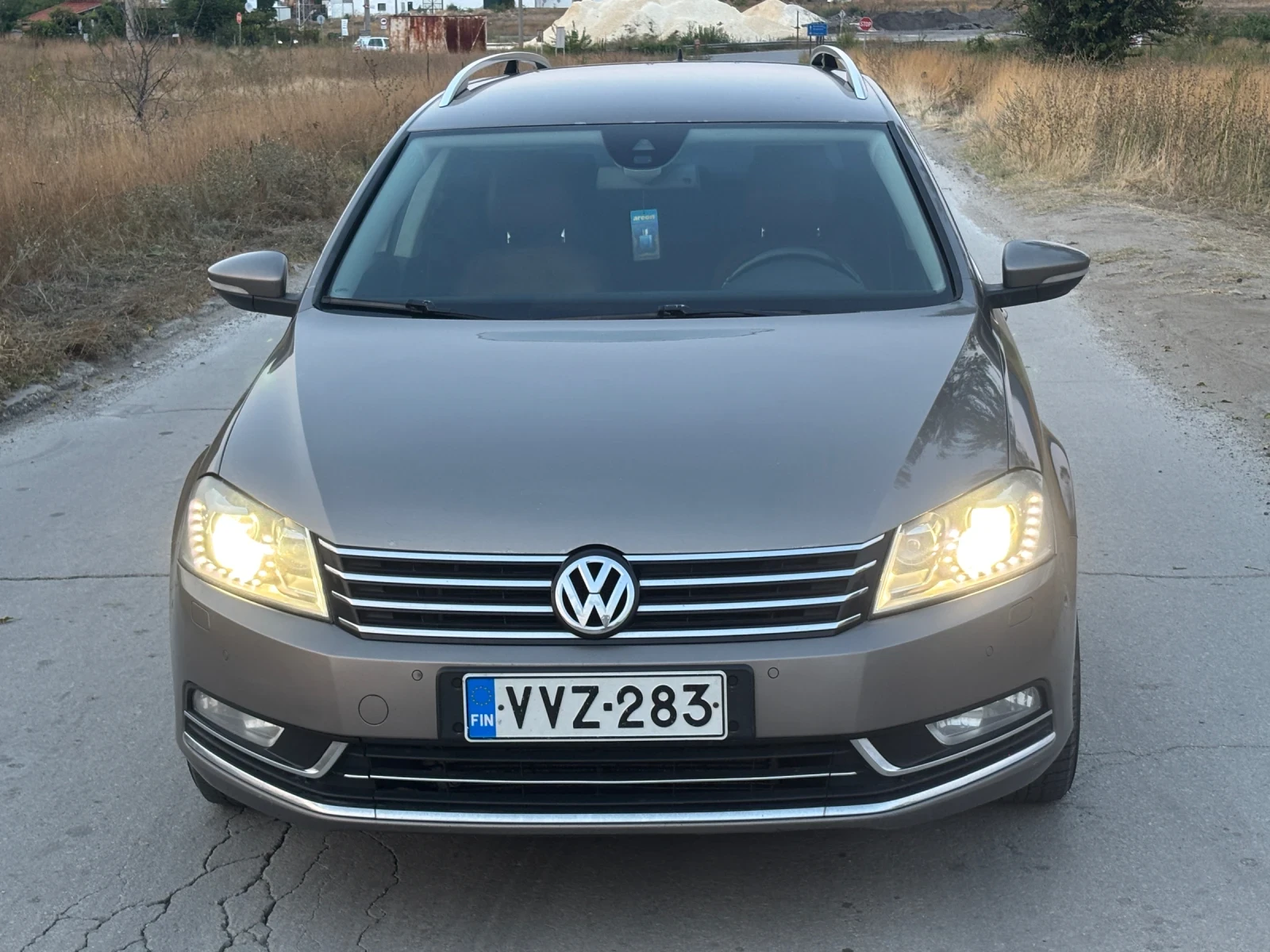 VW Passat 2.0TDI, снимка 4 - Автомобили и джипове - 56046766