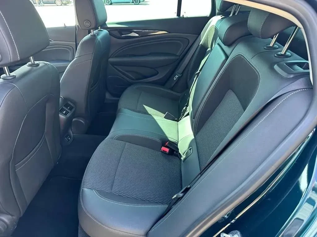 Opel Insignia Grand Sport, снимка 2 - Автомобили и джипове - 56495772