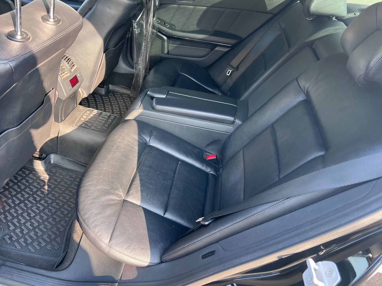 Mercedes-Benz E 350, снимка 10 - Автомобили и джипове - 56608379