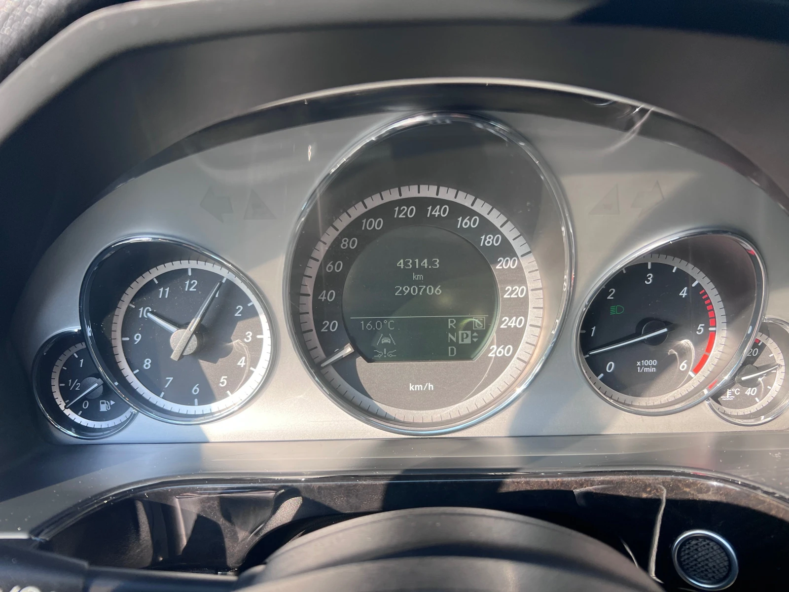 Mercedes-Benz E 350, снимка 12 - Автомобили и джипове - 56608379