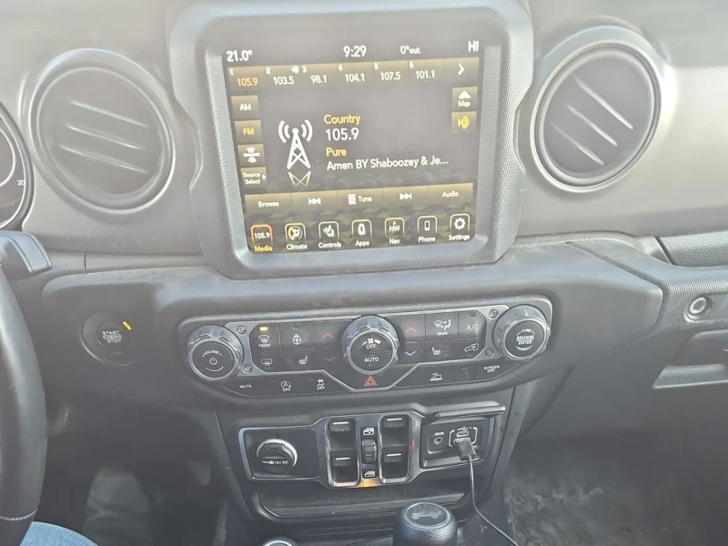 Jeep Wrangler * Willys * CARFAX * БЕЗ ПЪРВОНАЧАЛНА ВНОСКА, снимка 9 - Автомобили и джипове - 53075935