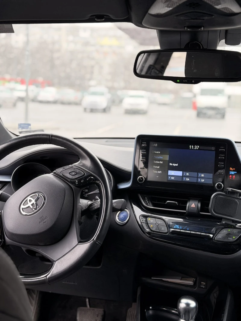 Toyota C-HR Toyota C-HR 2.0 Hybrid / Гаранция, снимка 2 - Автомобили и джипове - 53325825