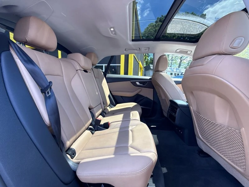 Audi Q8 PREMIUM PLUS SPORT UTILITY 4D - изображение 10