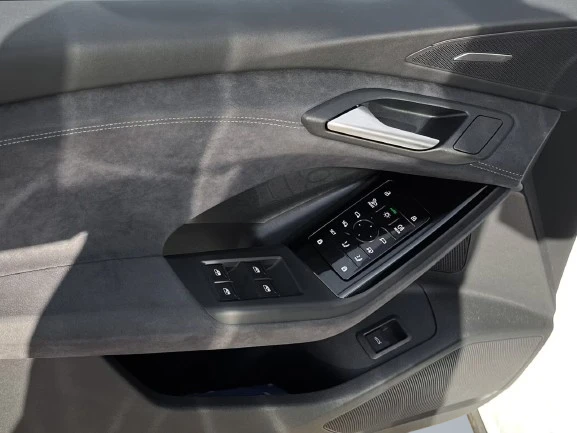 Audi Q6 e-tron 285 kWh Quattro = S-line = Гаранция, снимка 5 - Автомобили и джипове - 54441400