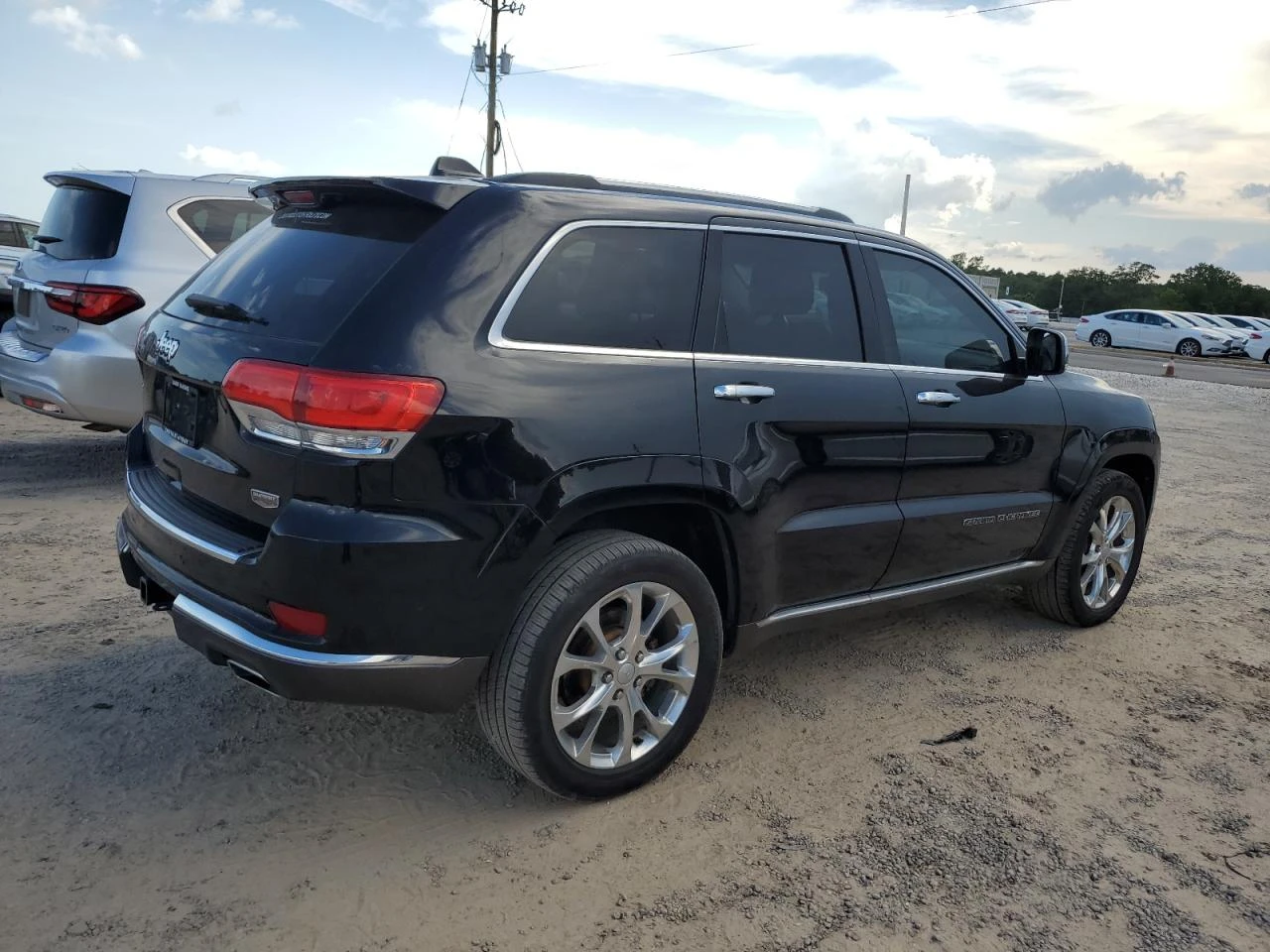 Jeep Grand cherokee 5.7L/SUMMIT/4X4/ПЪЛНА СЕРВИЗНА ИСТОРИЯ - изображение 4
