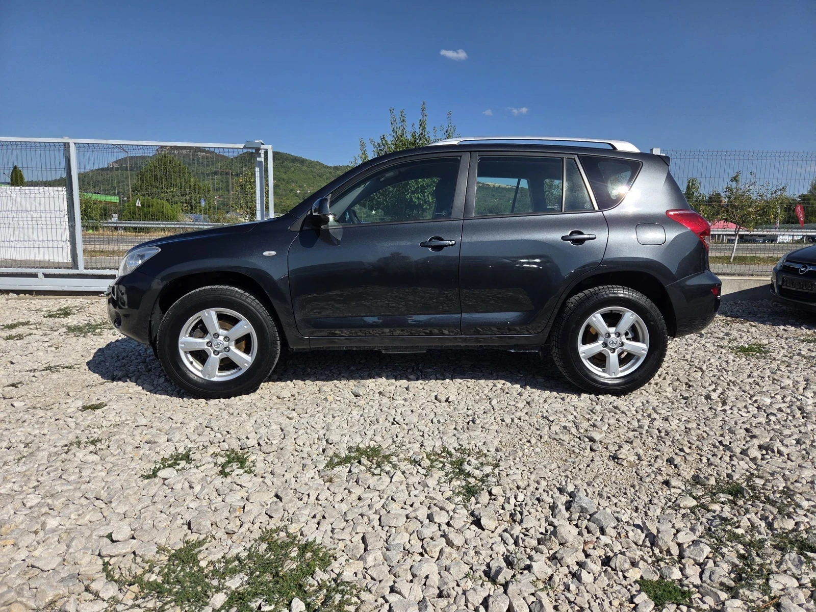 Toyota Rav4 2.2 d4d* Italy*  - изображение 7