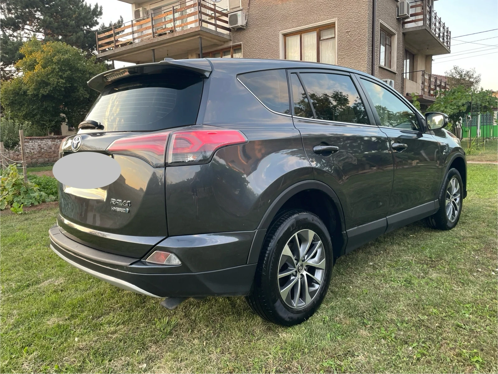 Toyota Rav4 2.5 Hybrid  - изображение 2