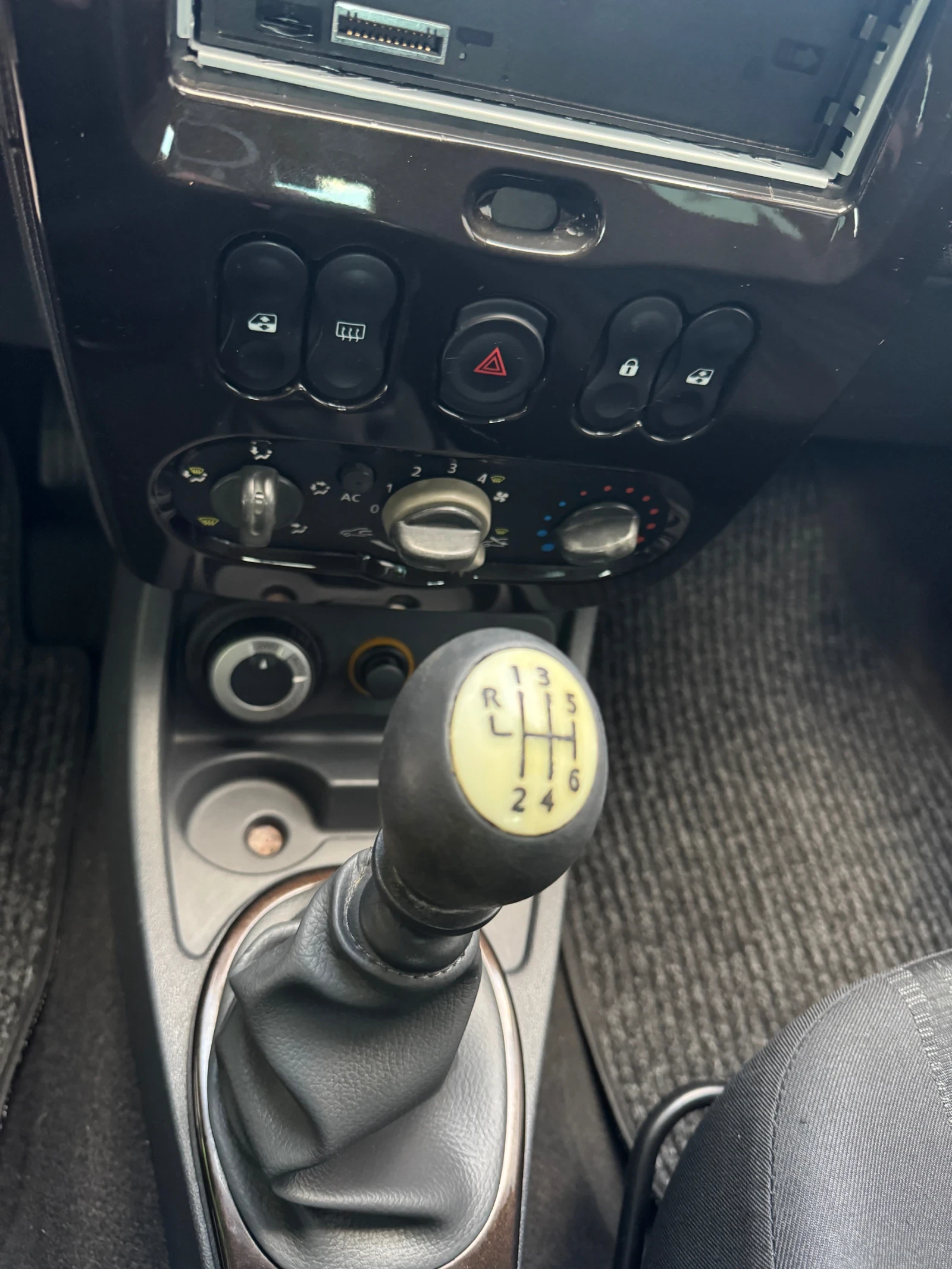 Dacia Duster 4* 4 diesel 1, 5 , 110 кс  - изображение 8