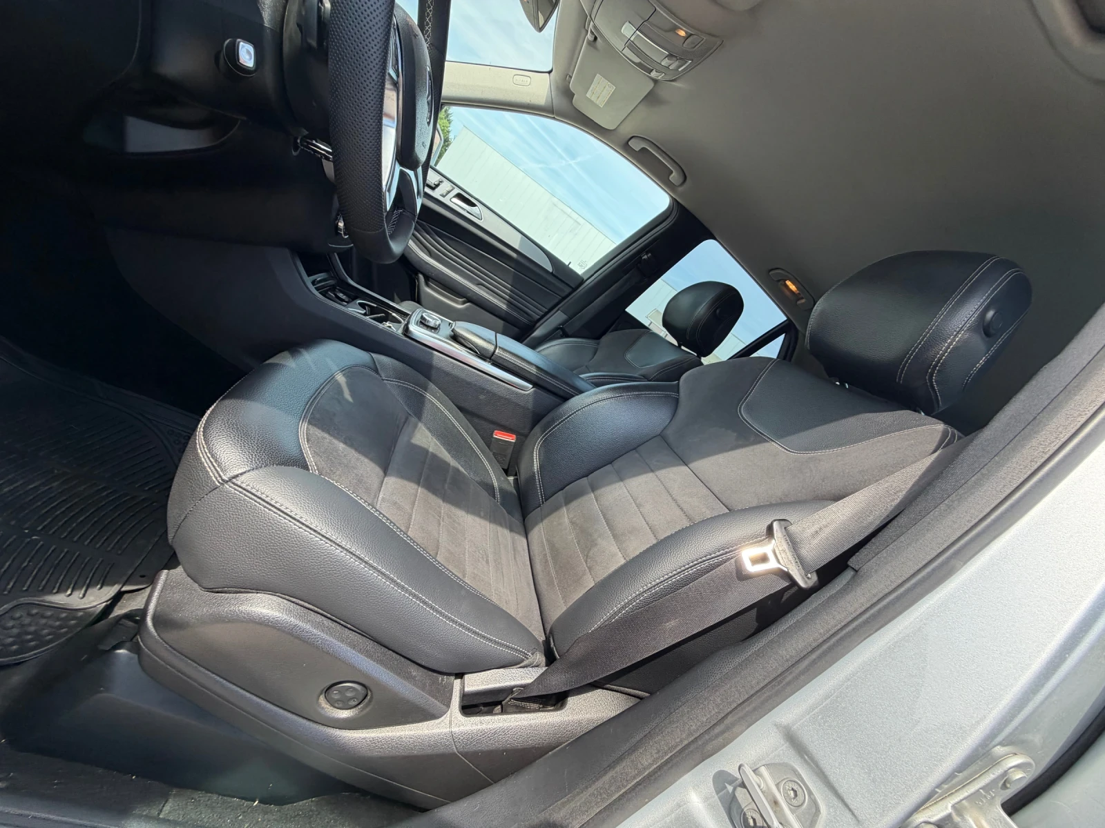 Mercedes-Benz ML 350 LED* NAVI* SPORT* , снимка 10 - Автомобили и джипове - 52370047