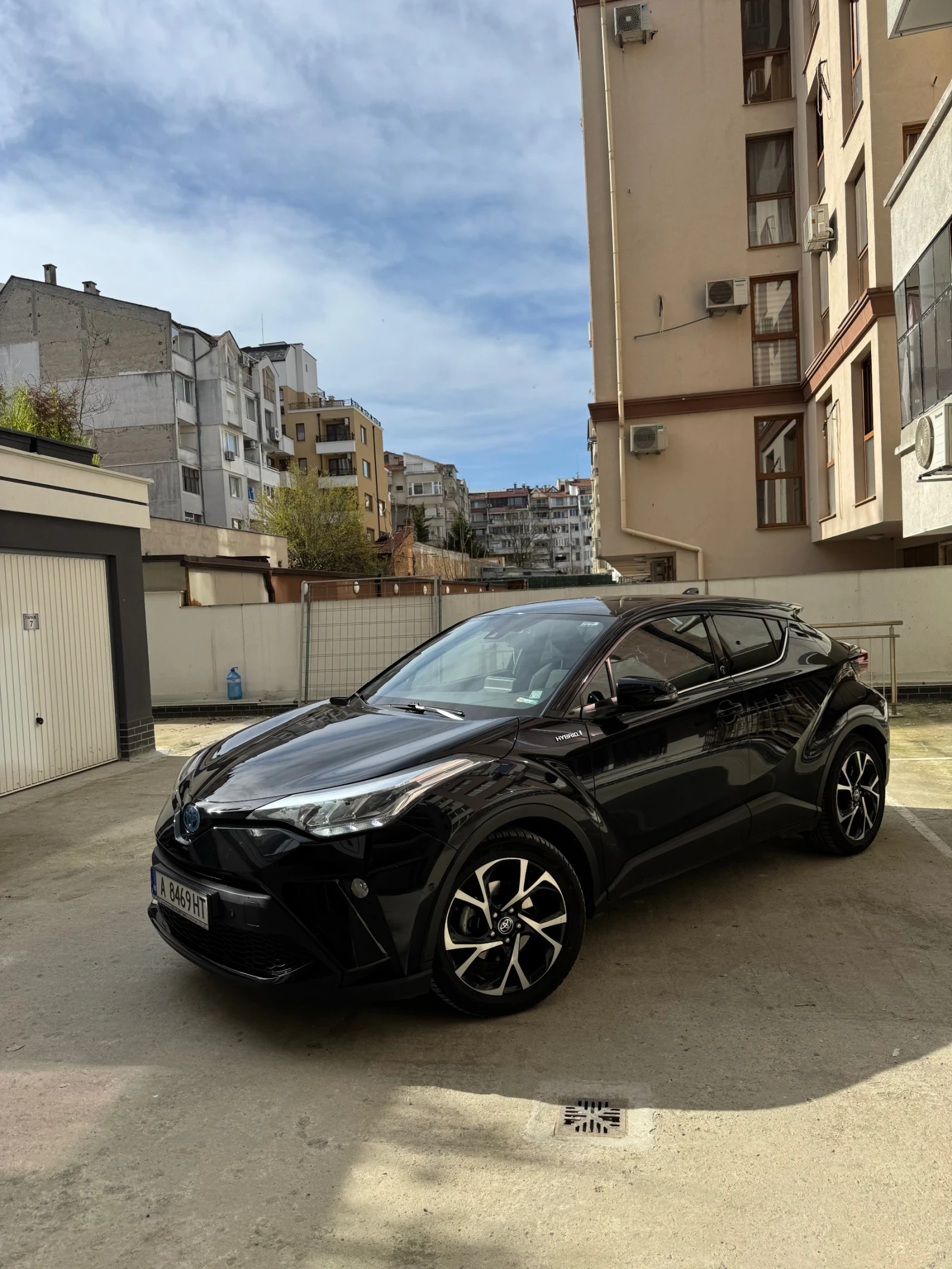 Toyota C-HR Toyota C-HR 2.0 Hybrid / Гаранция, снимка 2 - Автомобили и джипове - 53846404