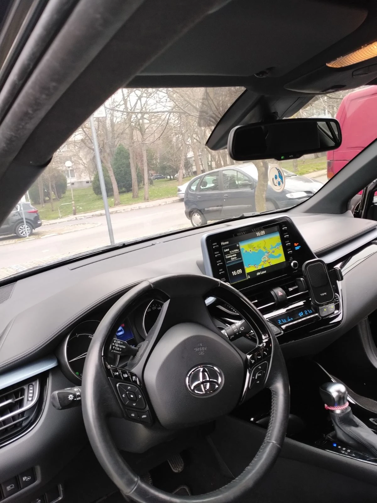 Toyota C-HR Toyota C-HR 2.0 Hybrid / Гаранция, снимка 9 - Автомобили и джипове - 53846404