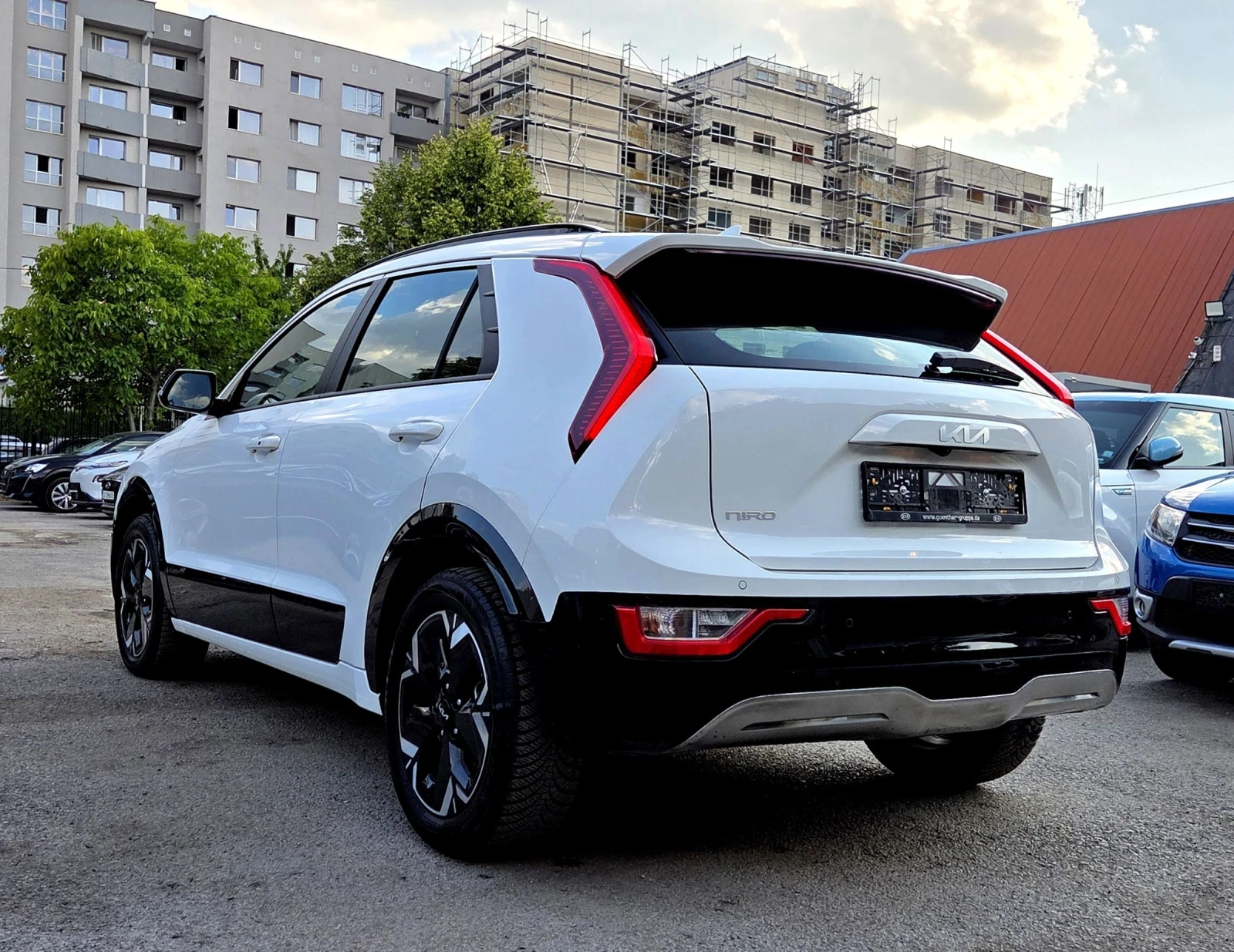 Kia Niro SOH100%/ГАРАНЦИОННА/Сервизна Книжка, снимка 6 - Автомобили и джипове - 54952513