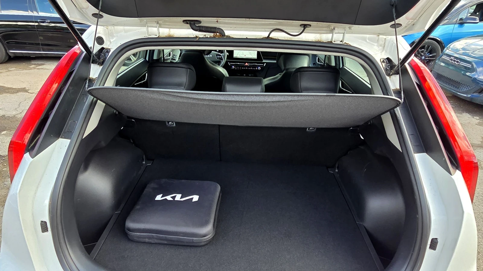 Kia Niro SOH100%/ГАРАНЦИОННА/Сервизна Книжка, снимка 11 - Автомобили и джипове - 54952513