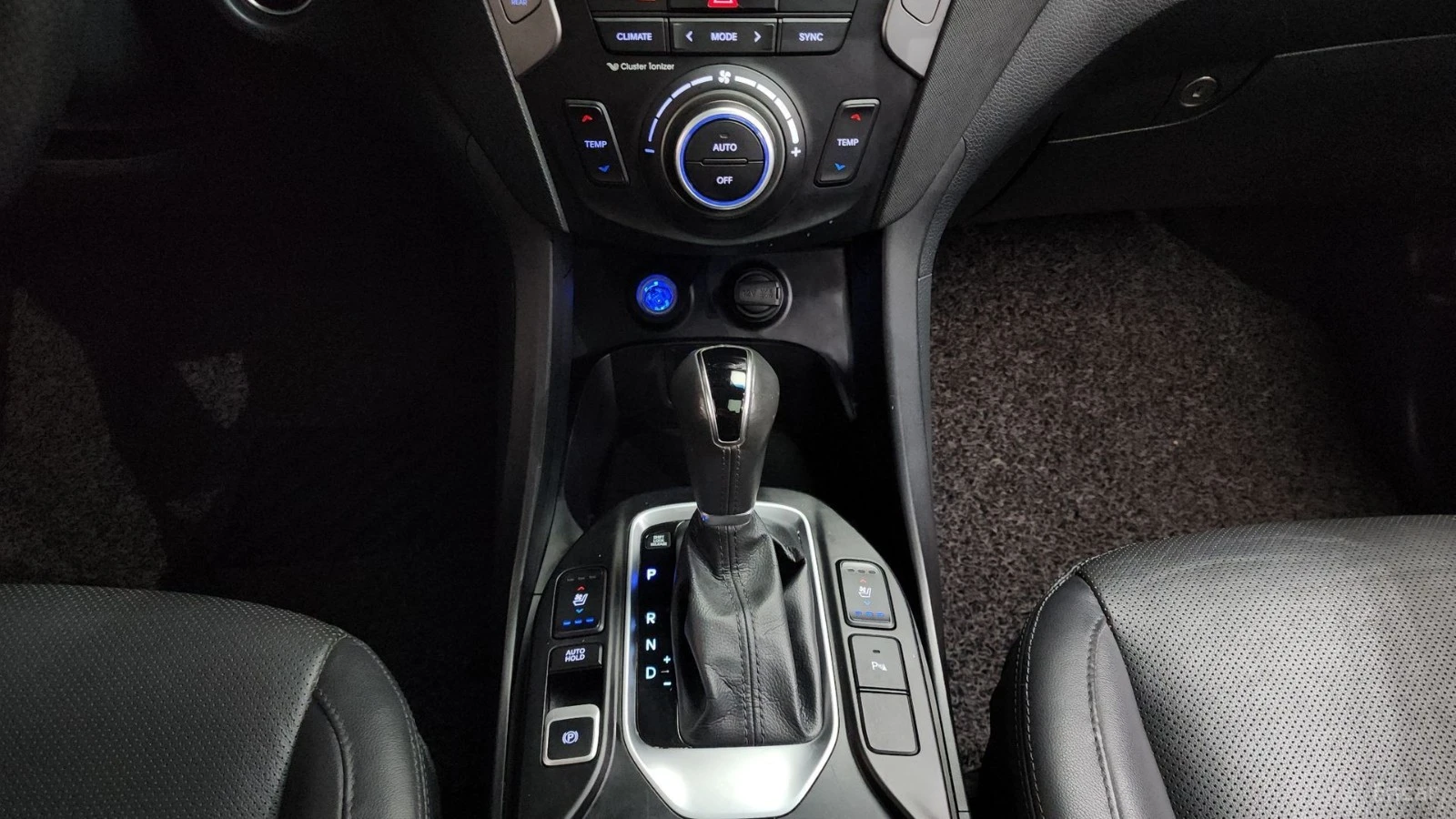 Hyundai Santa fe EXCLUSIVE SPECIAL* КОЖА* ОБДУХВ* НАВИ* ПАНО, снимка 7 - Автомобили и джипове - 55423475