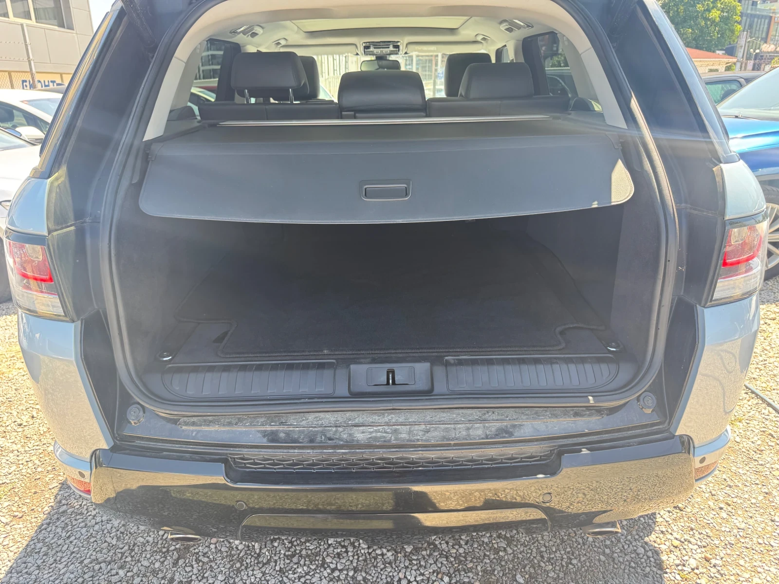 Land Rover Range Rover Sport HYBRID * 141000km* ПАНОРАМА* КОЖА* КАМЕРА* 22 * 30, снимка 11 - Автомобили и джипове - 55474597
