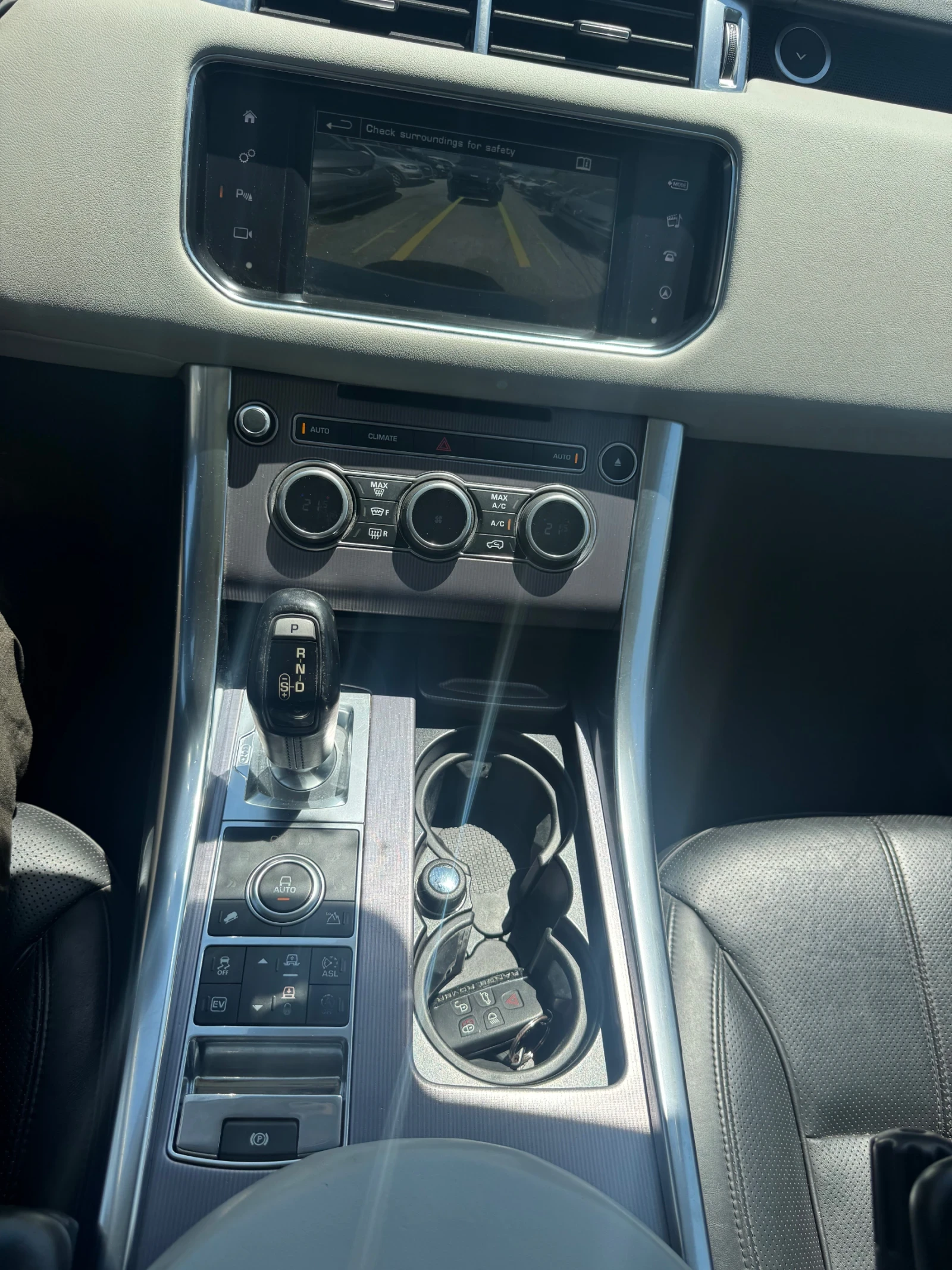 Land Rover Range Rover Sport HYBRID * 141000km* ПАНОРАМА* КОЖА* КАМЕРА* 22 * 30, снимка 17 - Автомобили и джипове - 55474597