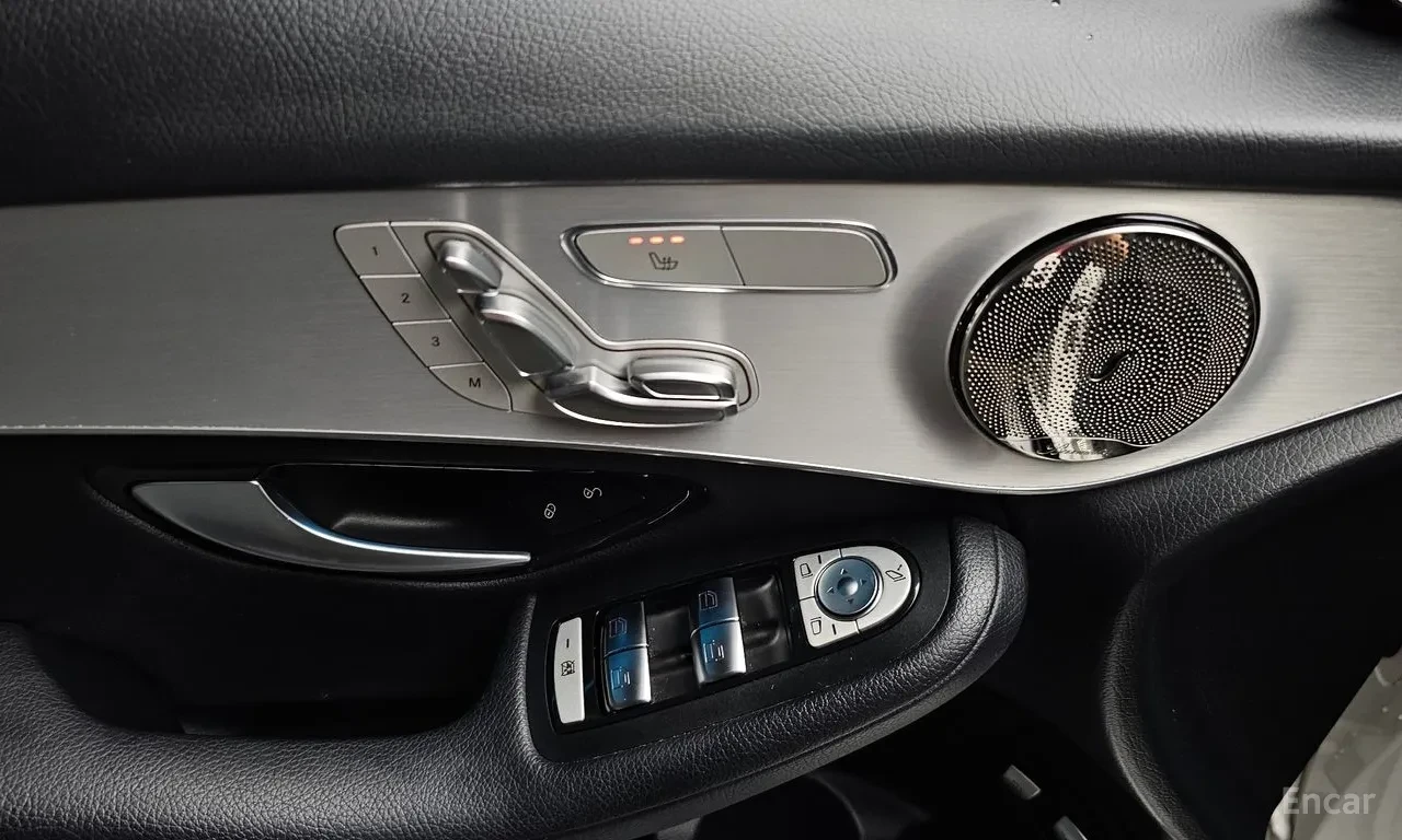 Mercedes-Benz GLC 350 Hybrid* BURMERSTER* Подгрев* Камера, снимка 9 - Автомобили и джипове - 55752633