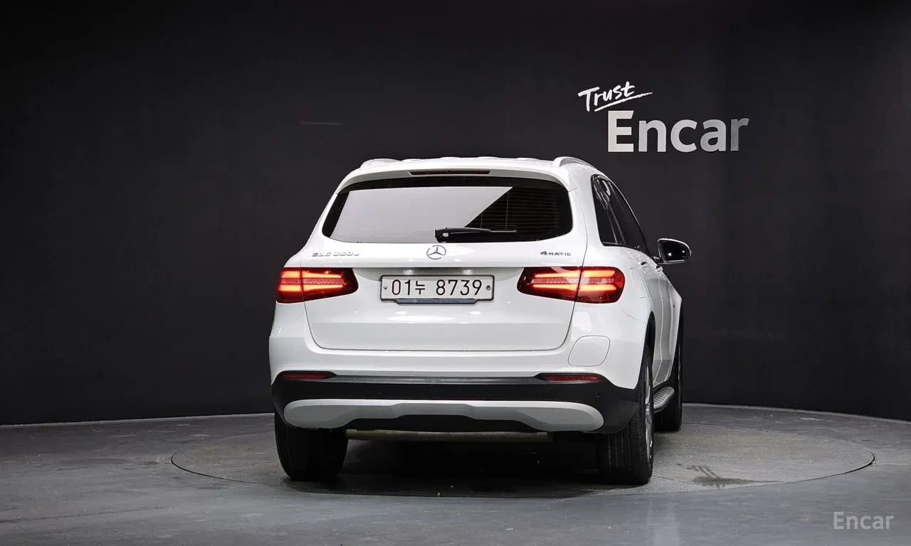 Mercedes-Benz GLC 350 Hybrid* BURMERSTER* Подгрев* Камера, снимка 4 - Автомобили и джипове - 55752633