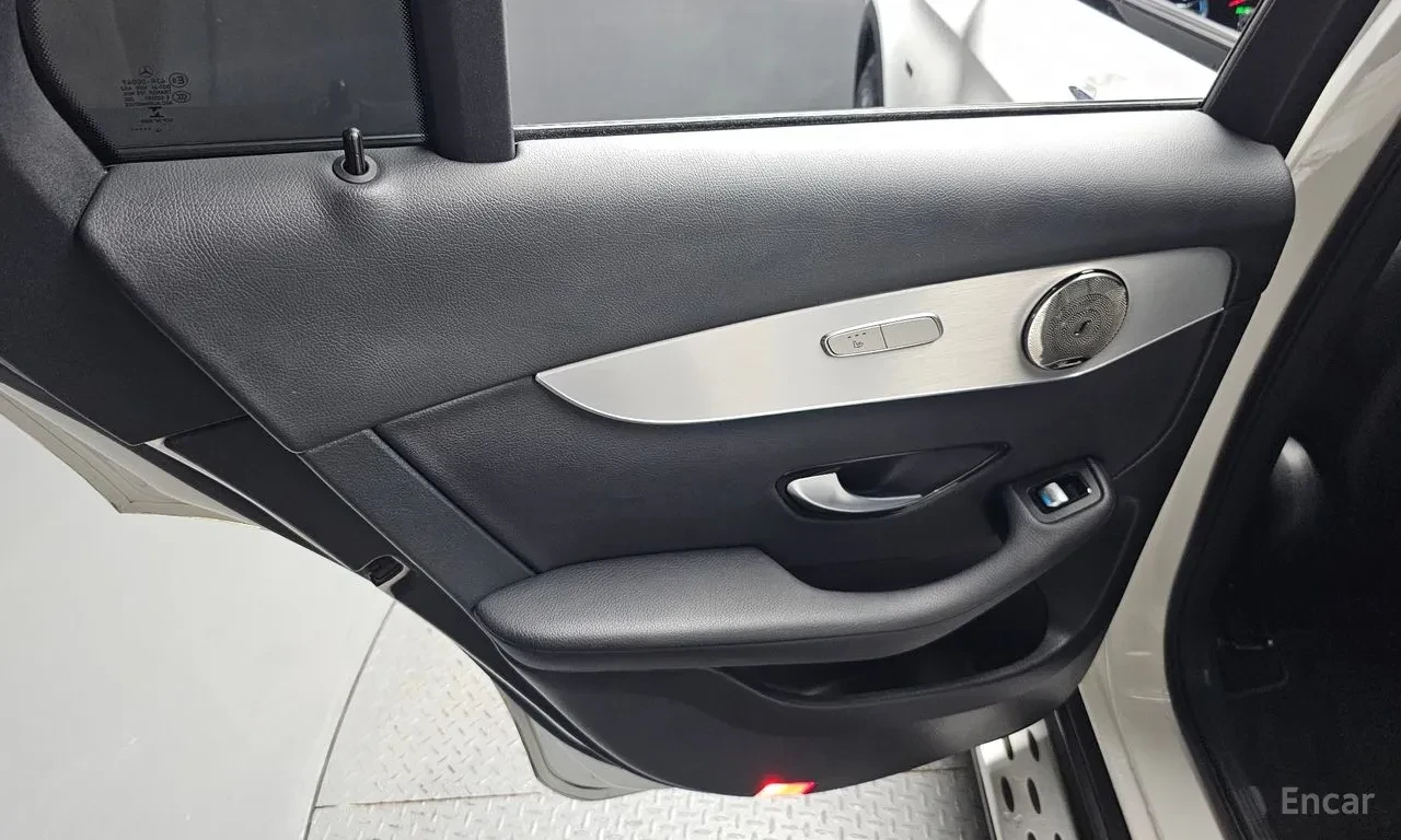 Mercedes-Benz GLC 350 Hybrid* BURMERSTER* Подгрев* Камера, снимка 15 - Автомобили и джипове - 55752633