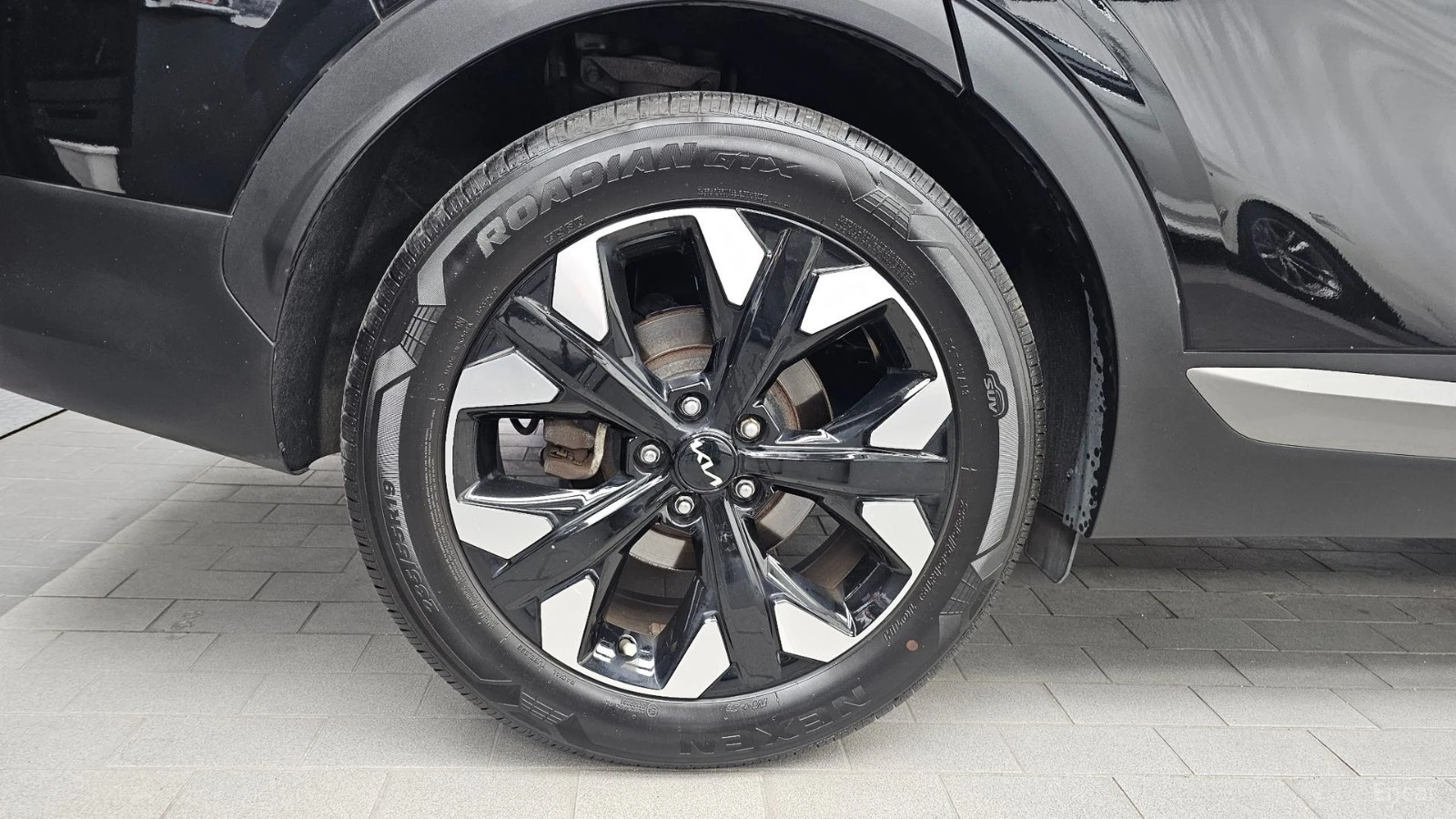 Kia Sportage NOBLESSE | TWO TONE INTERIOR| DRIVE WISE, снимка 5 - Автомобили и джипове - 56108858