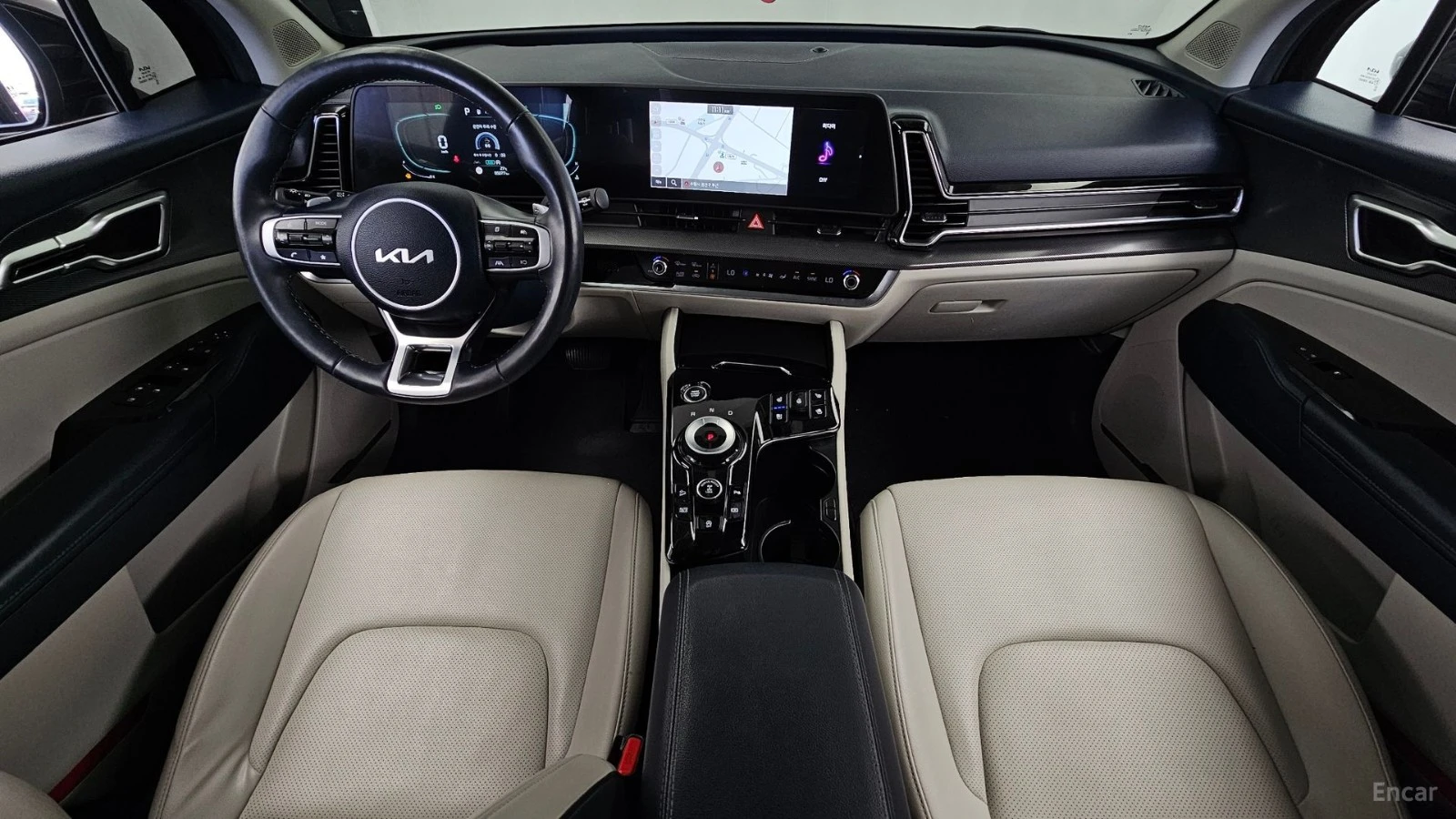 Kia Sportage NOBLESSE | TWO TONE INTERIOR| DRIVE WISE, снимка 10 - Автомобили и джипове - 56108858