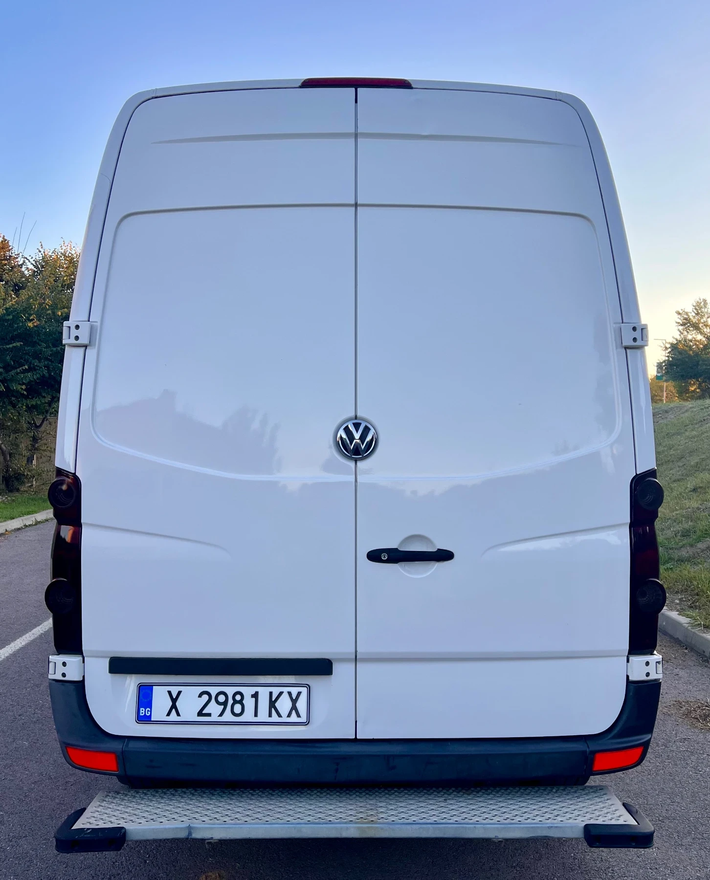 VW Crafter 2.0d* 140кс.* КЛИМАТРОНИК* 6ск.* РАМПА* NAVI*  - изображение 4