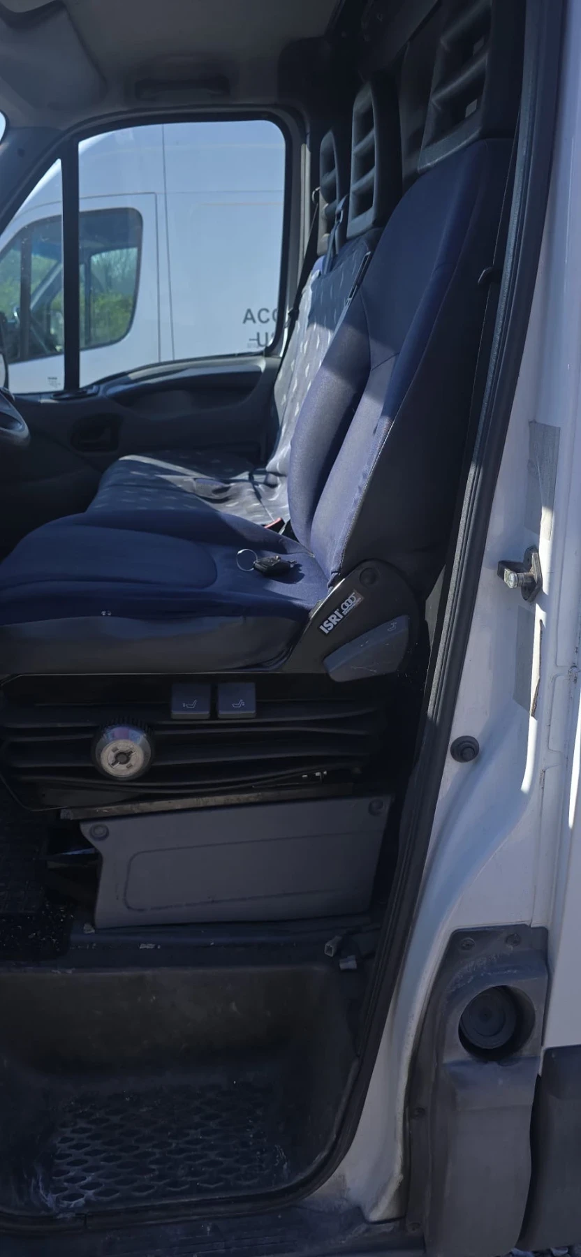 Iveco 35c18 С нови гуми - изображение 9