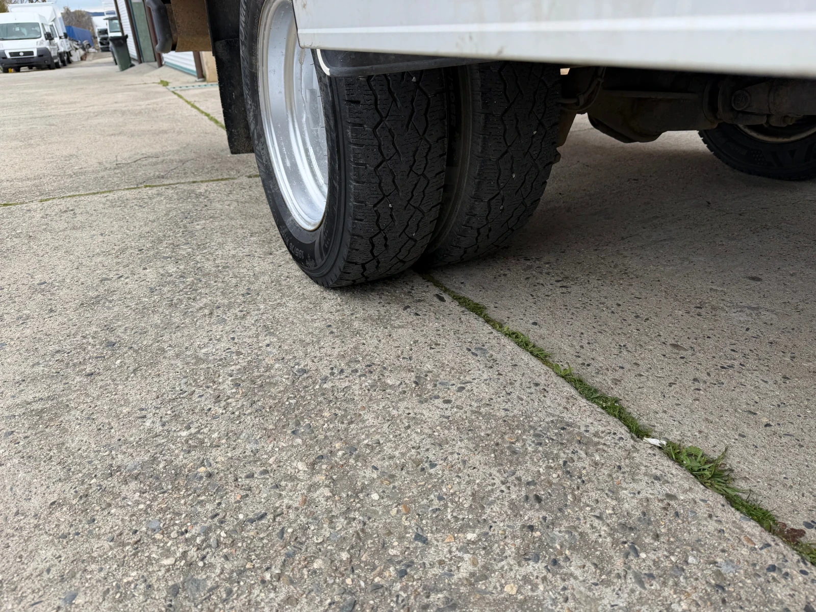 Iveco Daily 3.0HPI* 35C15* Климатик* Хладилен* 5.00 м фургон, снимка 10 - Бусове и автобуси - 54029109