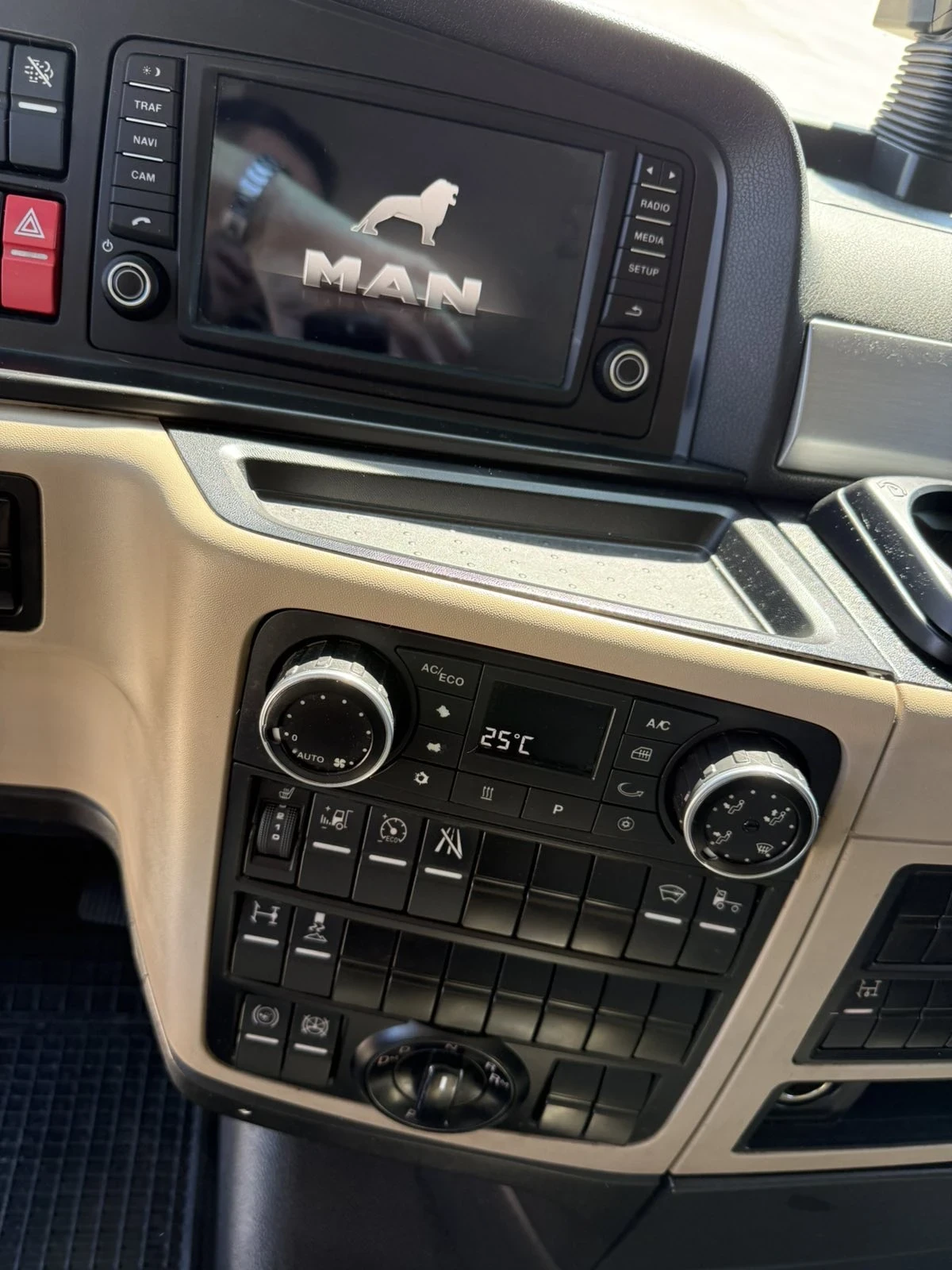 Man Tgx HEROS TRUCKS LEASING, снимка 12 - Камиони - 54139792