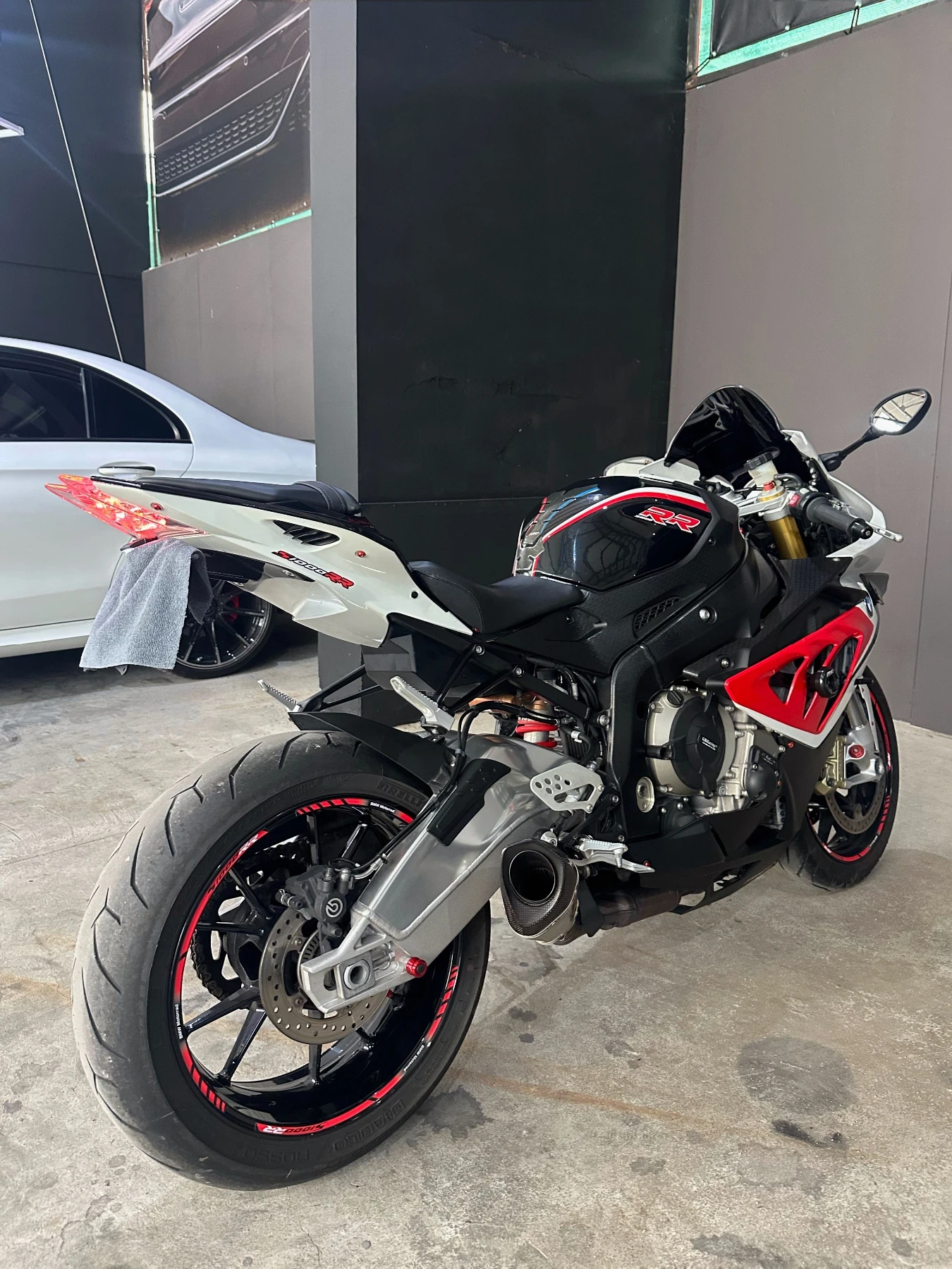 BMW S 1000RR / AKRAPOVIC / ABS / LED / 2015, снимка 5 - Мотоциклети и мототехника - 54631865