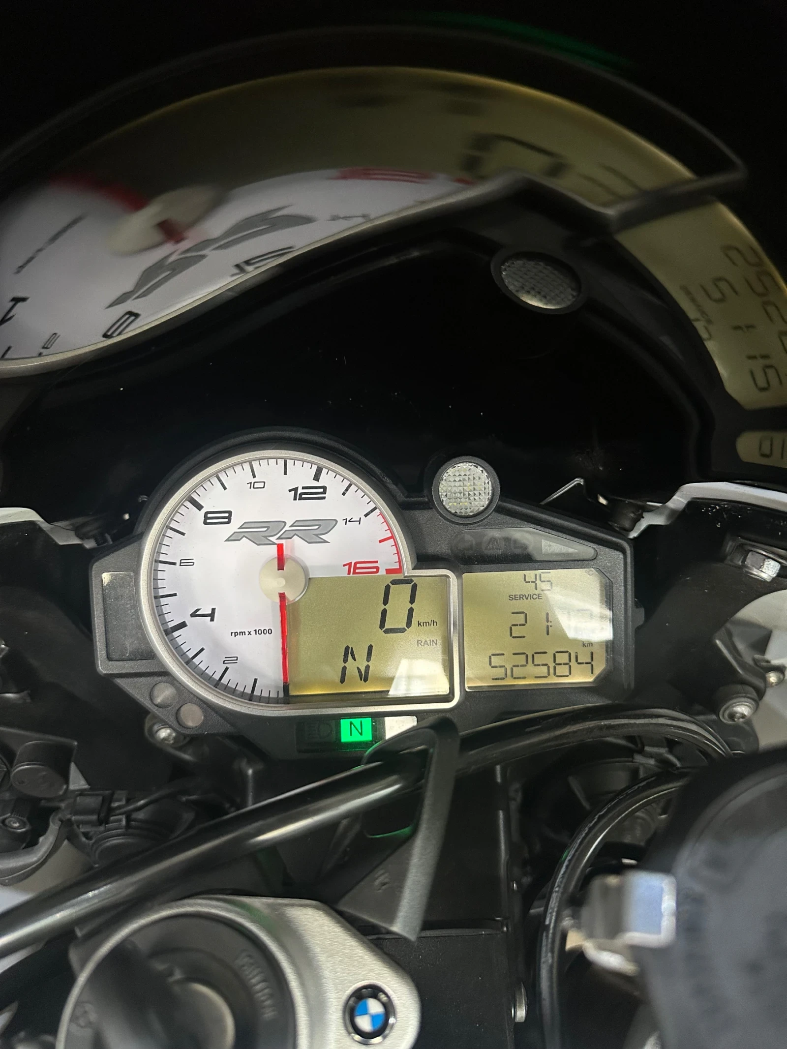 BMW S 1000RR / AKRAPOVIC / ABS / LED / 2015, снимка 14 - Мотоциклети и мототехника - 54631865