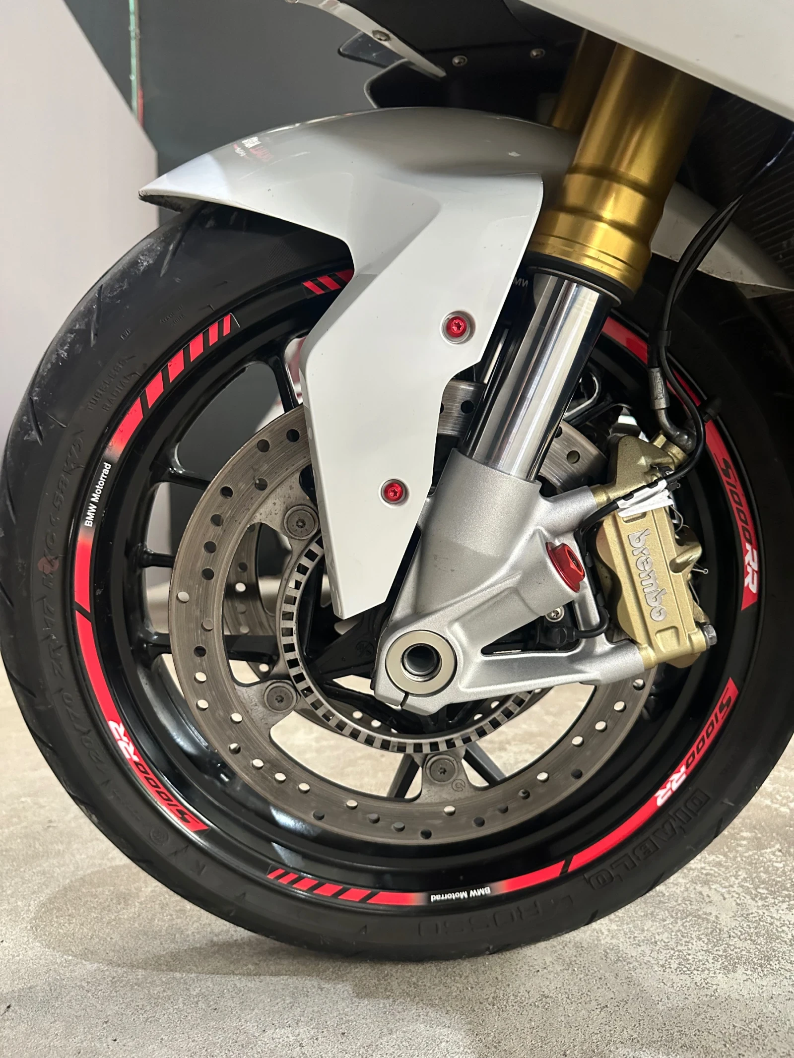 BMW S 1000RR / AKRAPOVIC / ABS / LED / 2015, снимка 13 - Мотоциклети и мототехника - 54631865